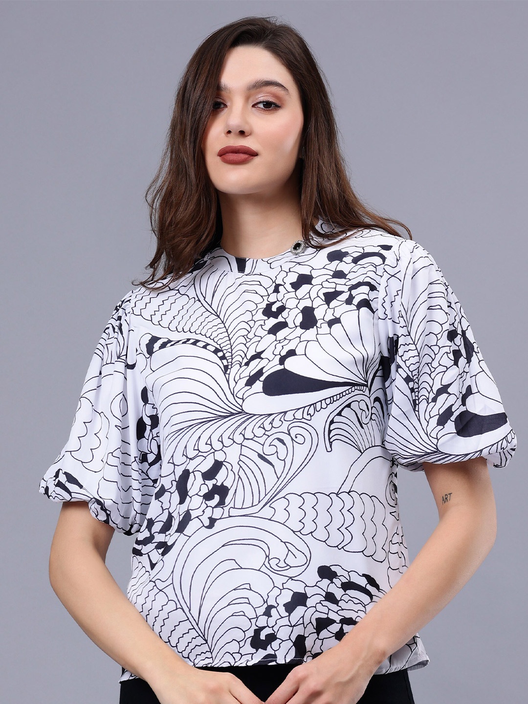 

Albion By CnM Abstract Printed Round Neck Puff Sleeve Regular Top, Black