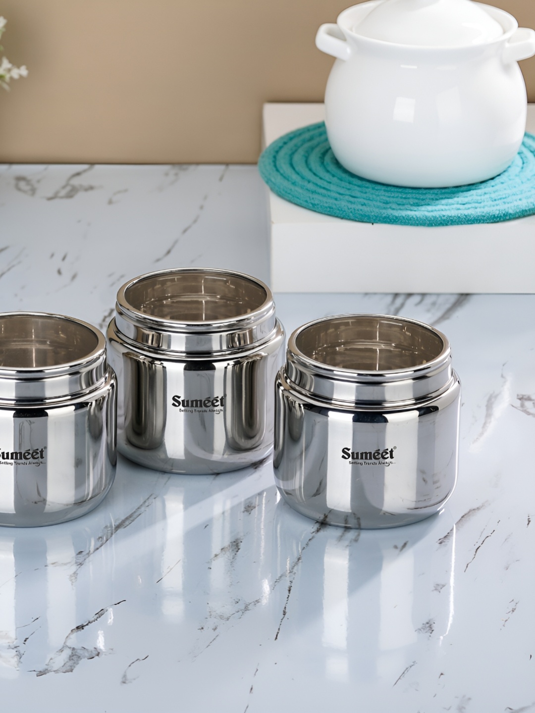 

Sumeet 3 Pieces Stainless Steel Easy to Clean Container 1.450 L, Silver