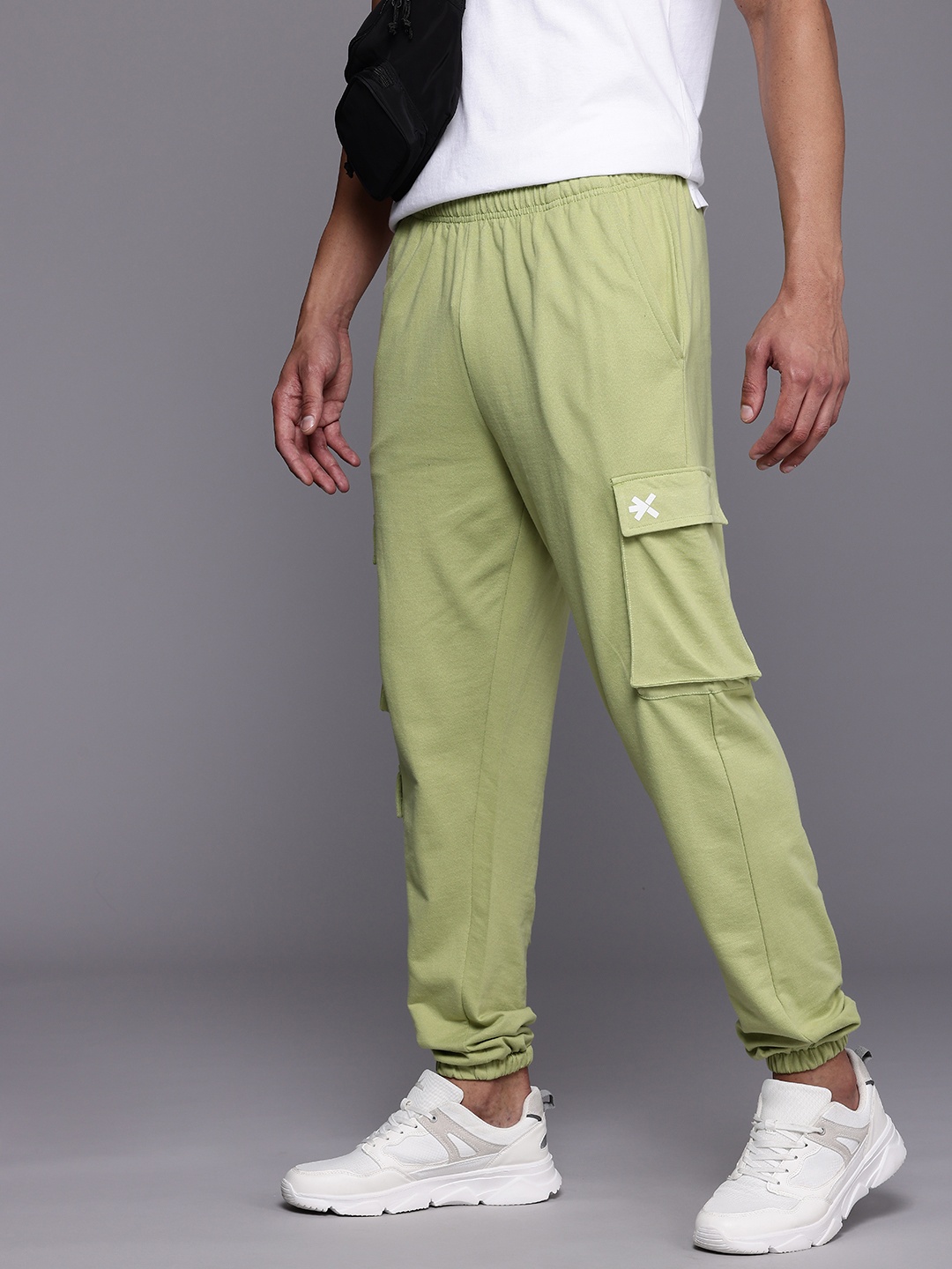 

HRX by Hrithik Roshan Anti Odour Cargo Joggers, Green