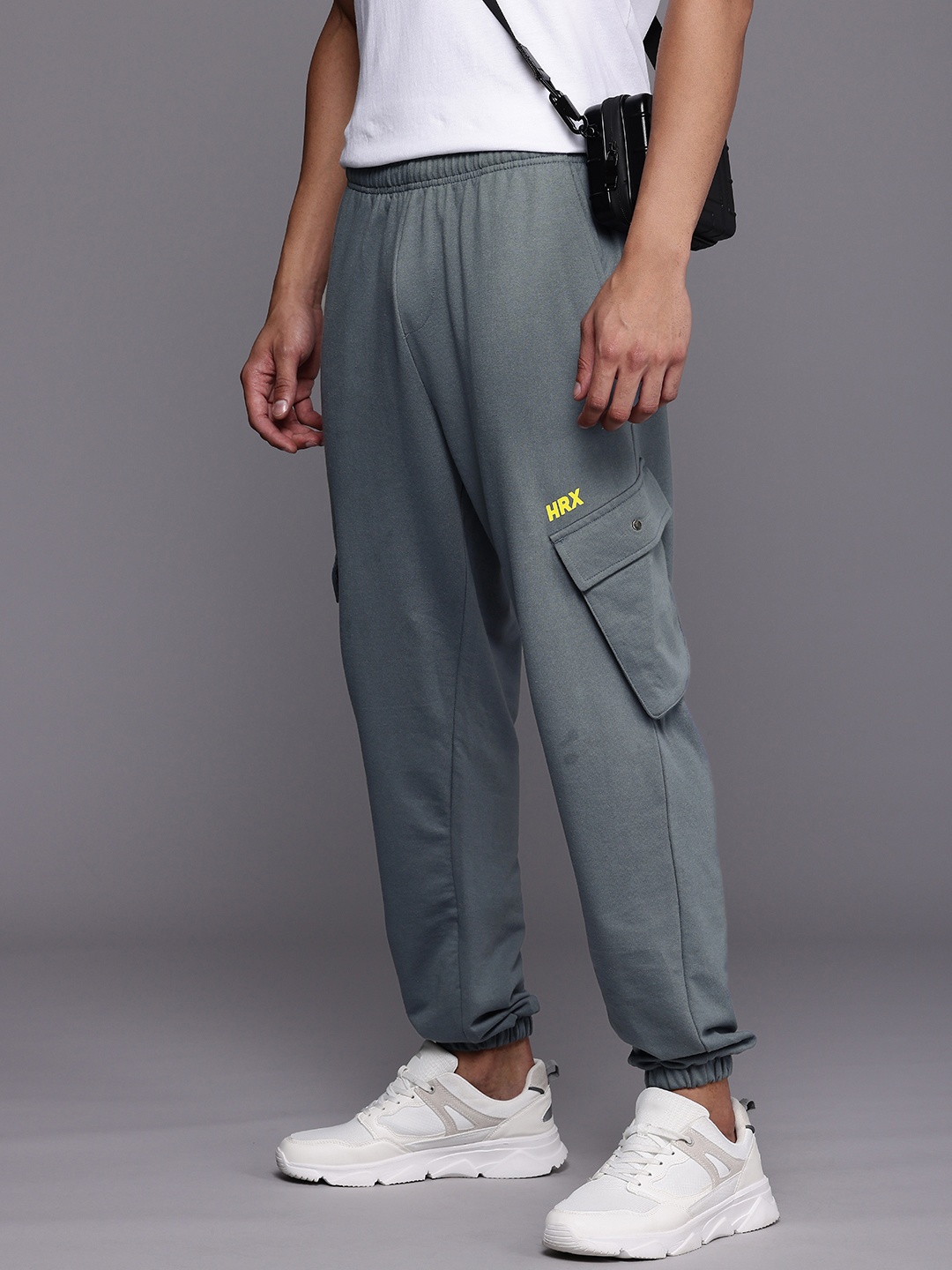 

HRX by Hrithik Roshan Anti Odour Cargo Joggers, Grey