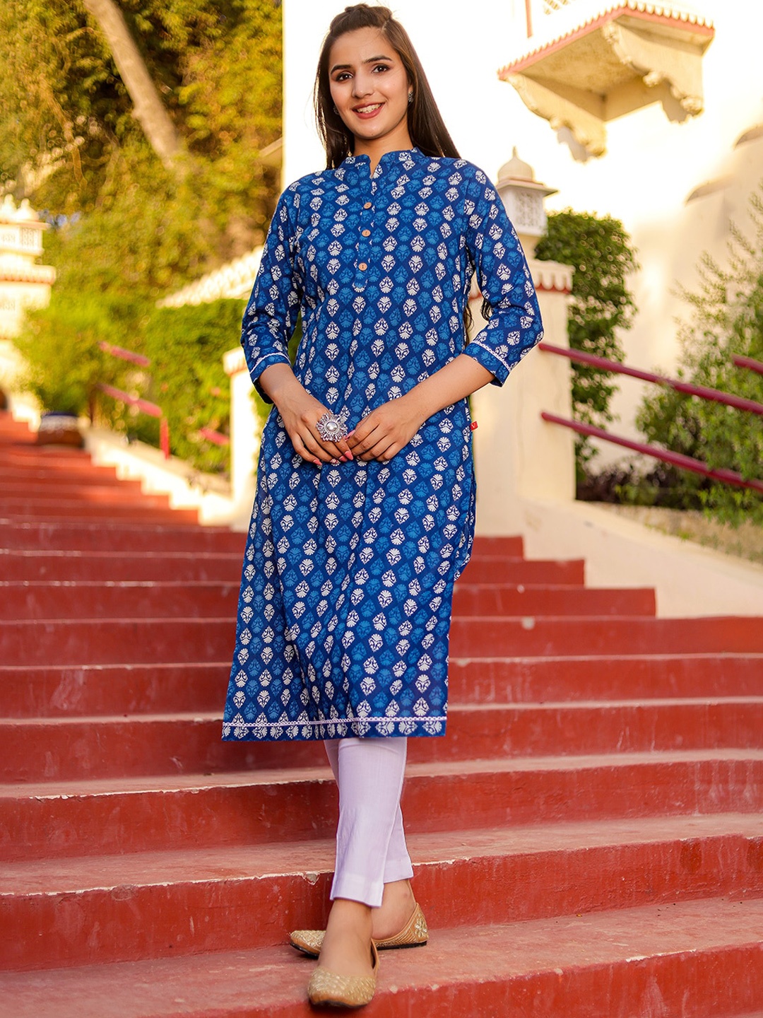 

VASVI Ethnic Motifs Printed Mandarin Collar Cotton Straight Kurta, Blue