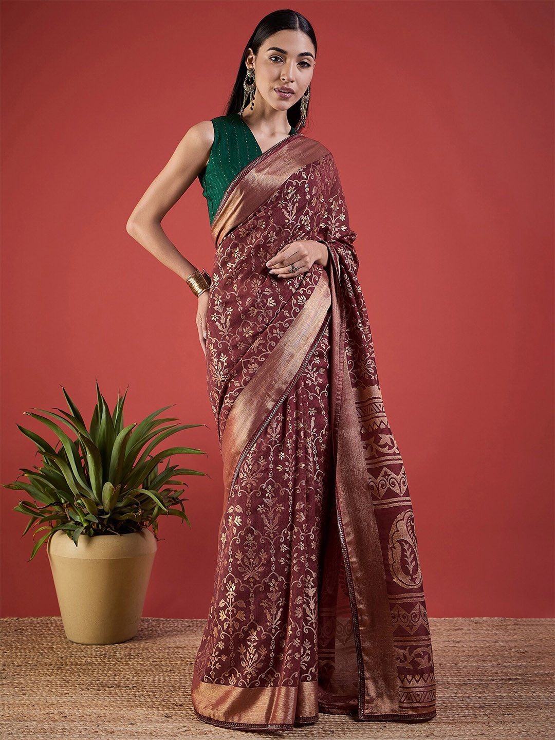 

Anouk Maroon Floral Printed Woven Design Brasso Saree