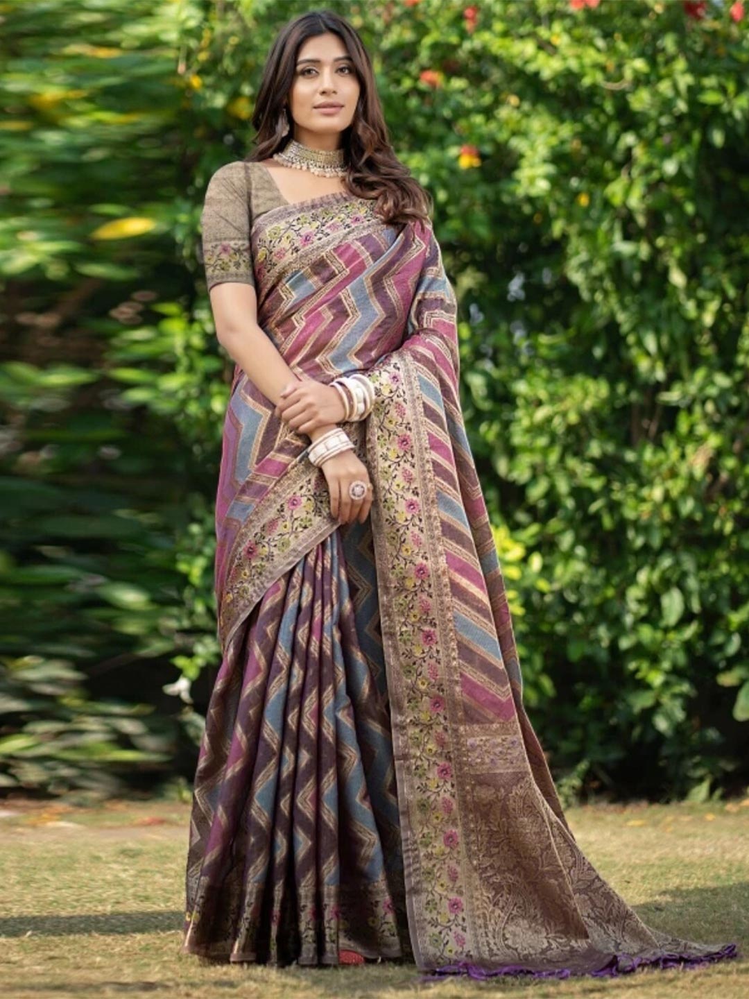 

K 5 Fashion Geometric Woven Design Zari Organza Saree, Purple
