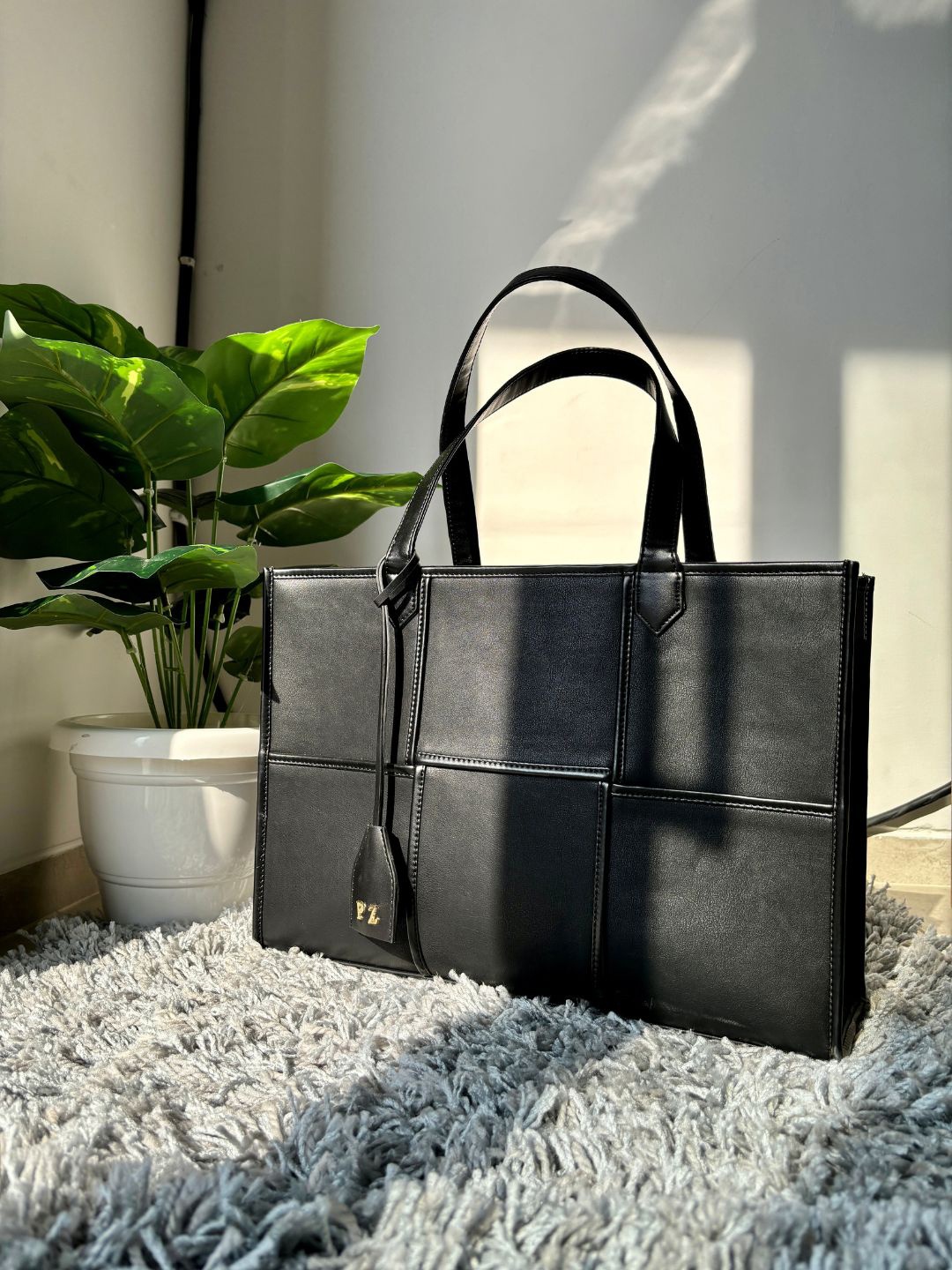 

Hues Studio Structured Oversized Tote Bag with Detatchable Sling Strap, Black