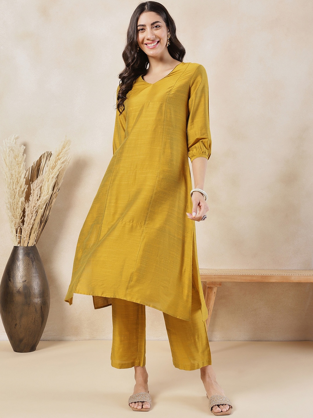 

Anouk V-Neck Three-Quarter Sleeves Panelled Kurta with Trousers, Mustard