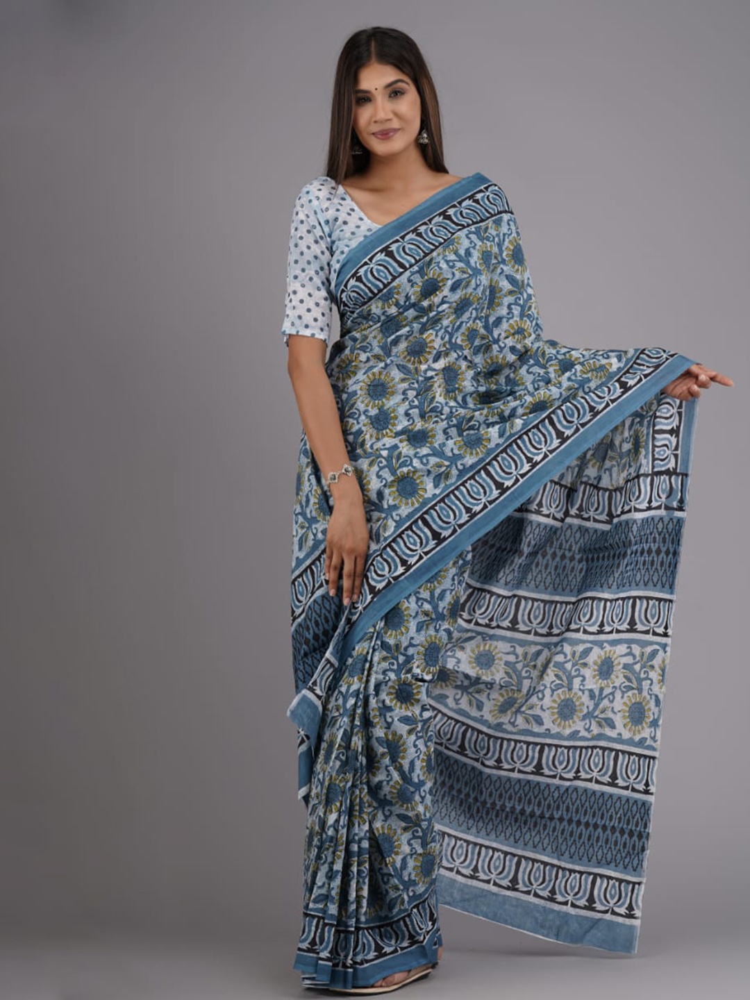 

clothonus Floral Pure Cotton Block Printed Saree, Blue