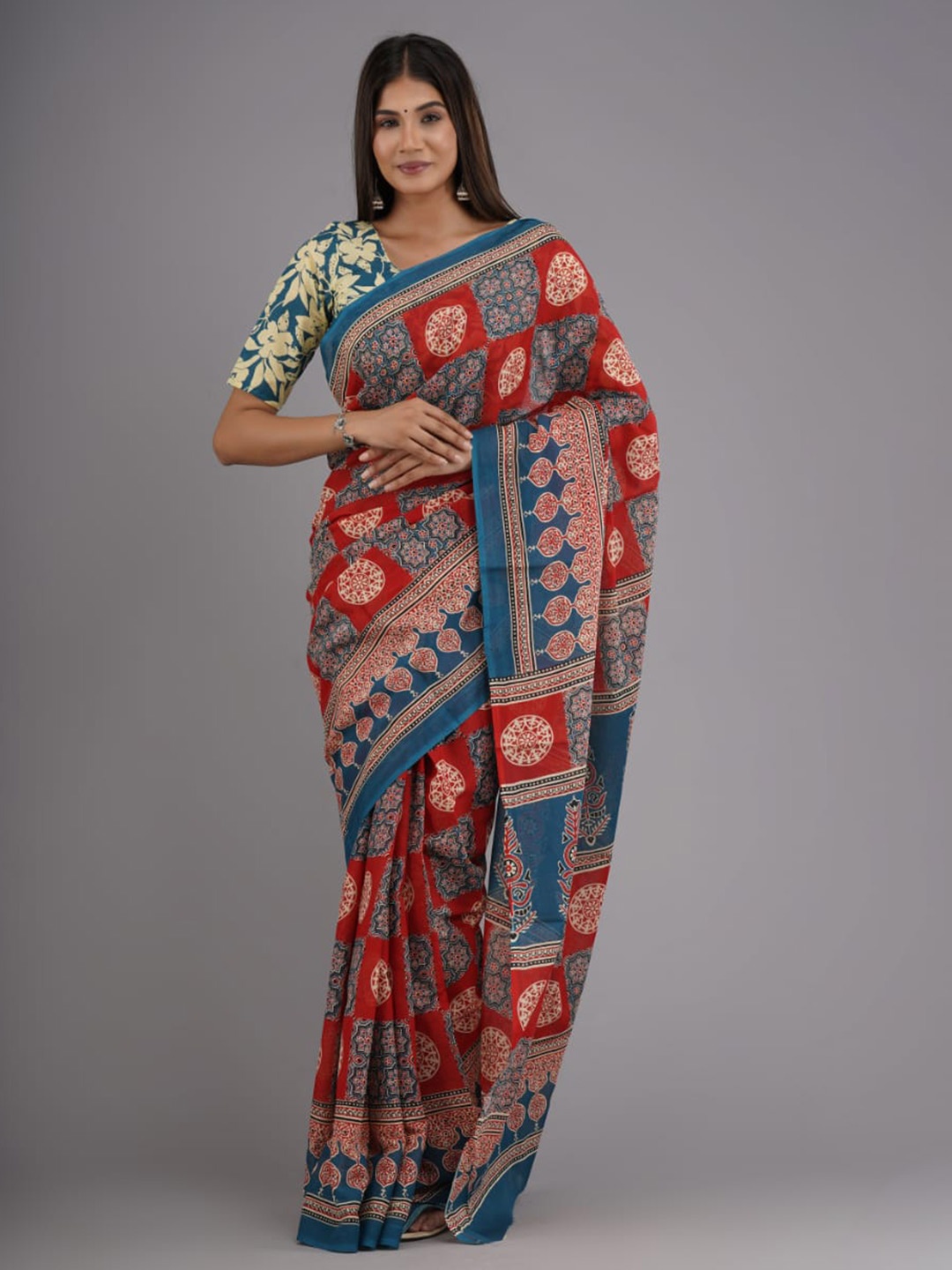 

clothonus Ethnic Motifs Printed Ikat Pure Cotton Block Print Saree, Blue