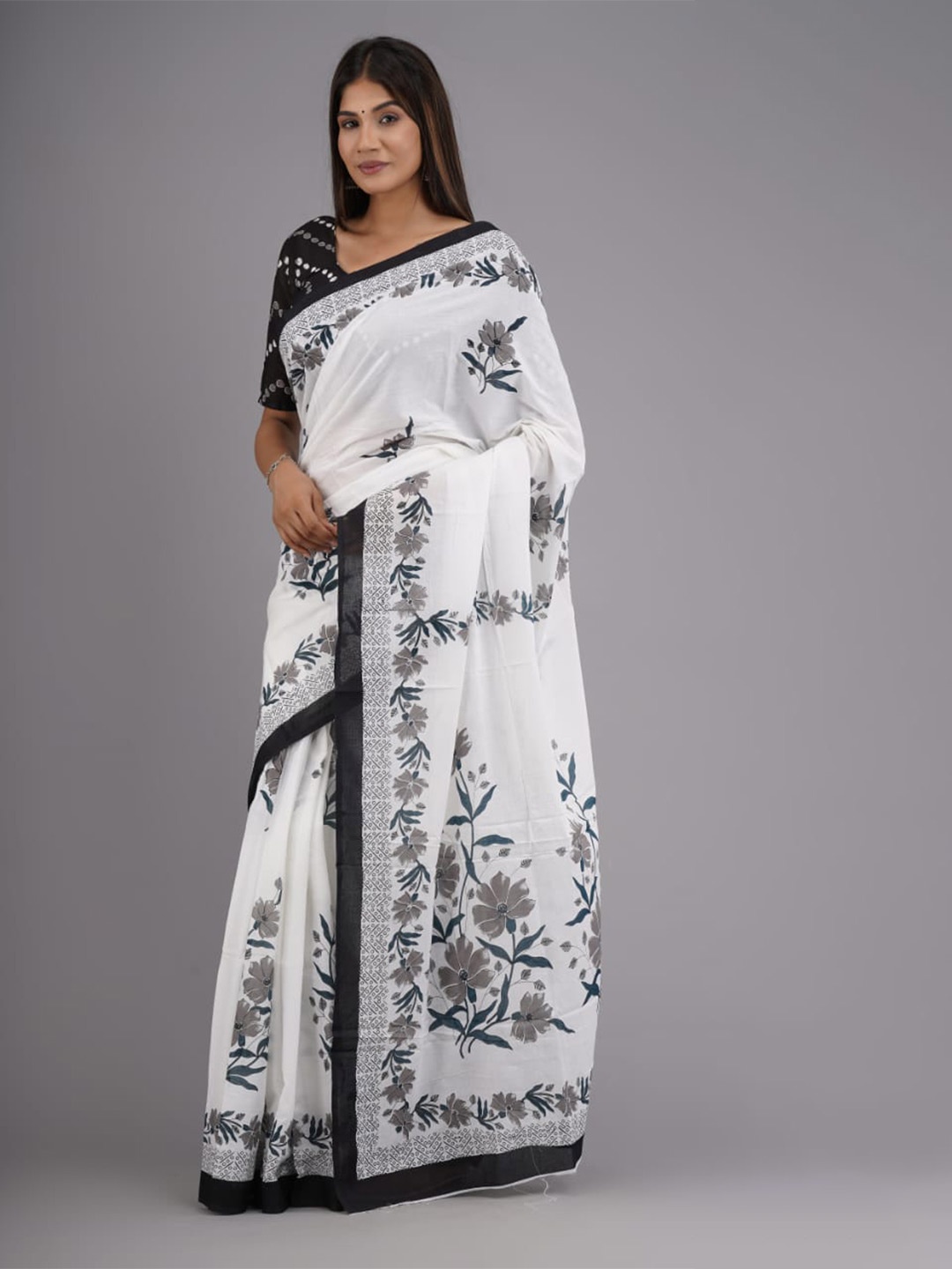 

clothonus Tie and Dye Pure Cotton Block Printed Saree, White