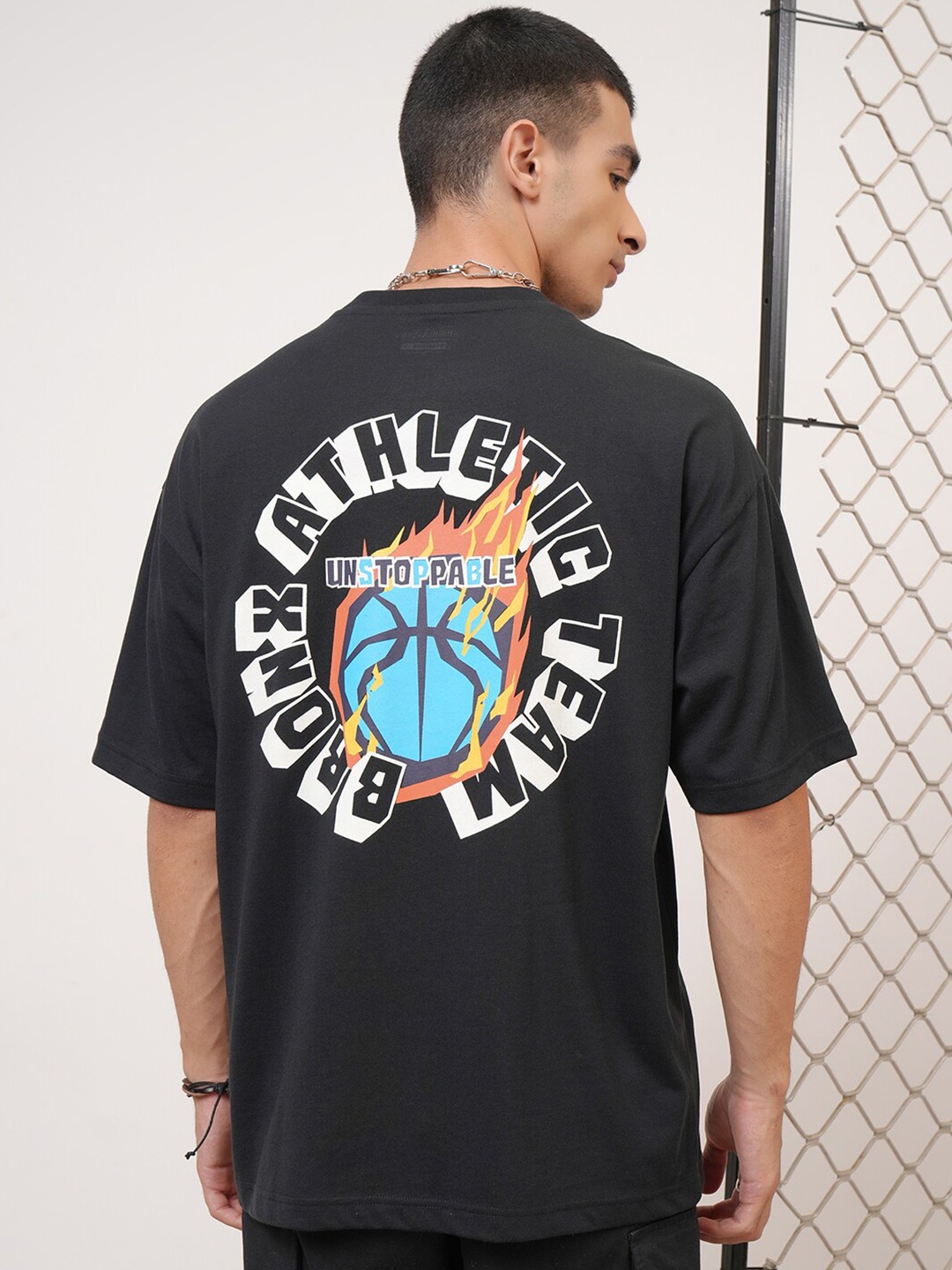 

HIGHLANDER Graphic Puff Printed Drop-Shoulder Sleeves Oversized T-shirt, Black