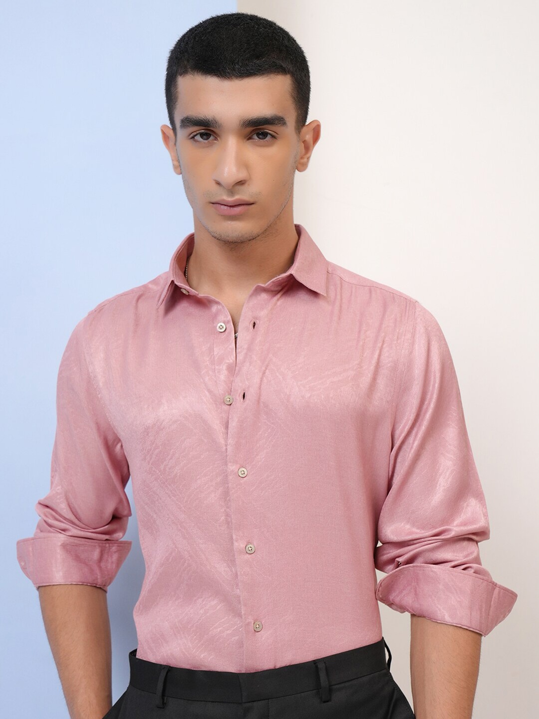 

HIGHLANDER Silky Embossed Textured Slim Fit Party Shirt, Pink