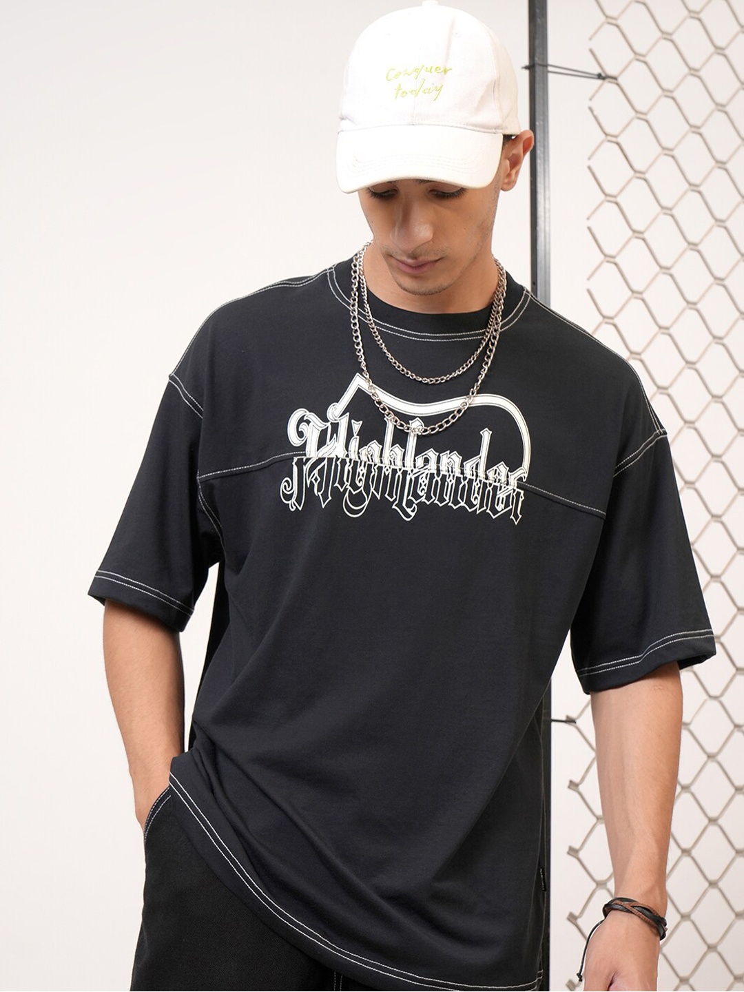 

HIGHLANDER Typography Printed Drop-Shoulder Sleeves Oversized T-shirt, Black