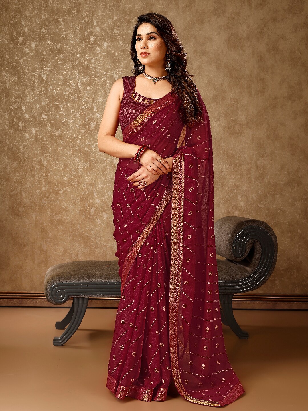 

HERE&NOW Floral Embellished Zari Pure Chiffon Saree, Maroon