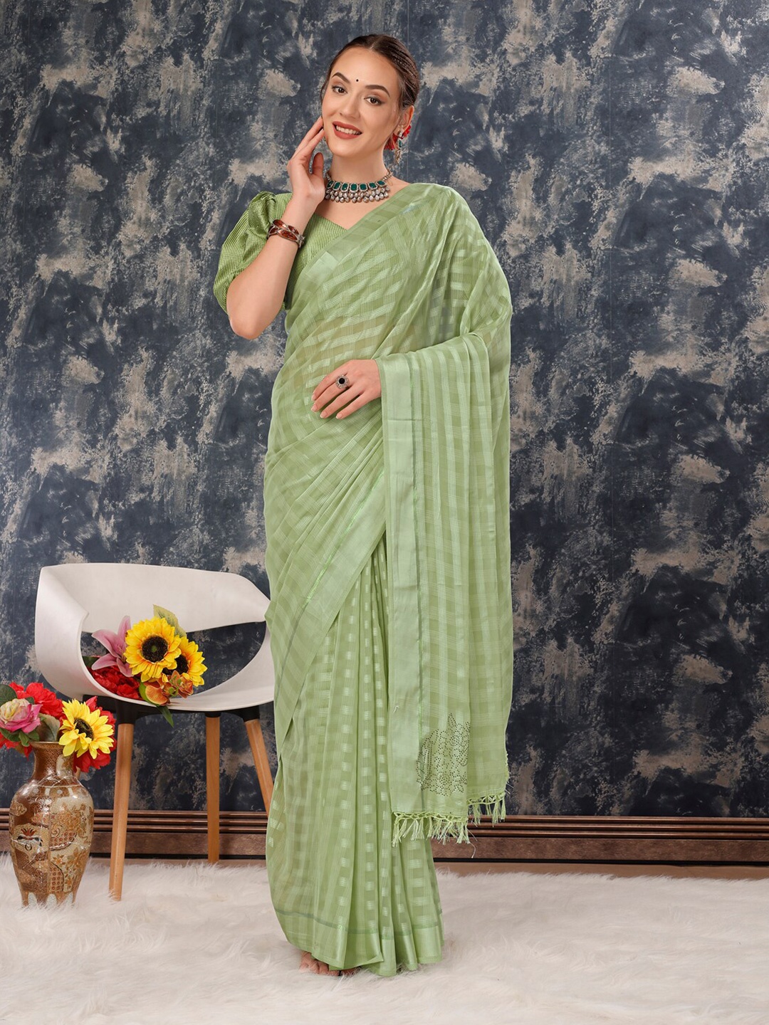 

HERE&NOW Checked Pure Chiffon Saree, Green