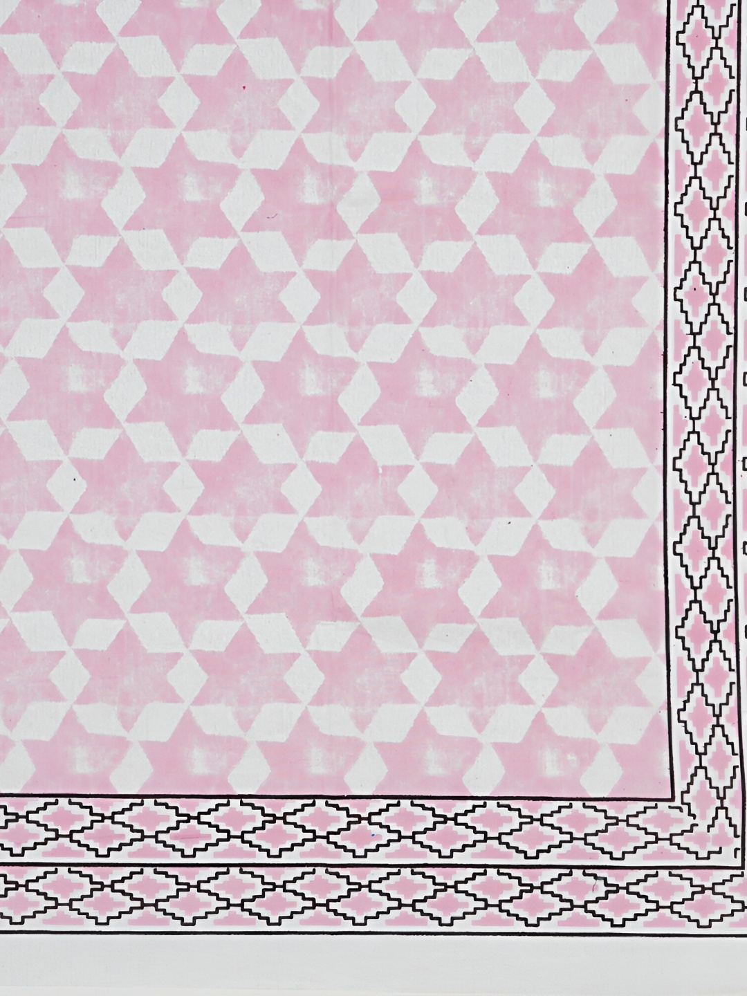 

SARYU HOMES Pink & White Geometric Printed Cotton 210 TC Single Bedsheet