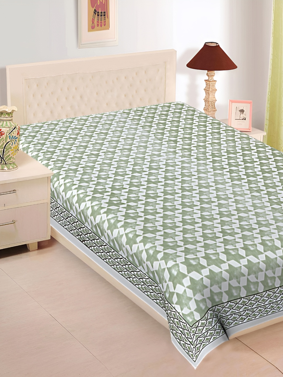 

SARYU HOMES Green & White Geometric Printed Cotton 210 TC Single Bedsheet