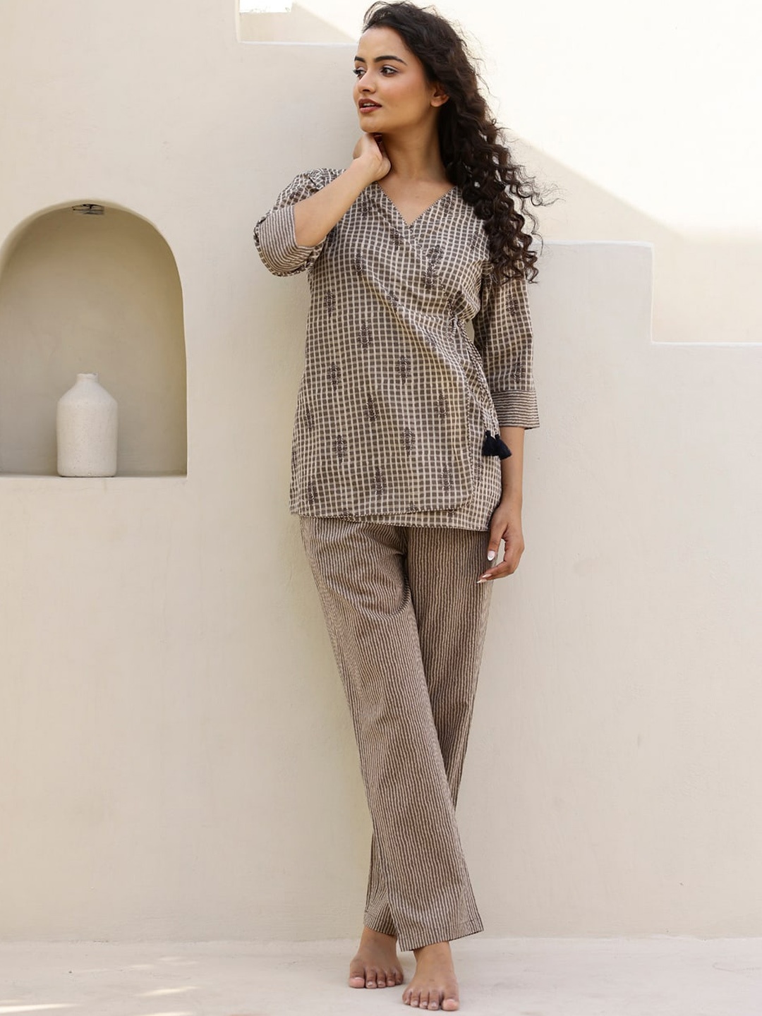 

SANSKRUTIHOMES Printed Pure Cotton Night suit, Taupe