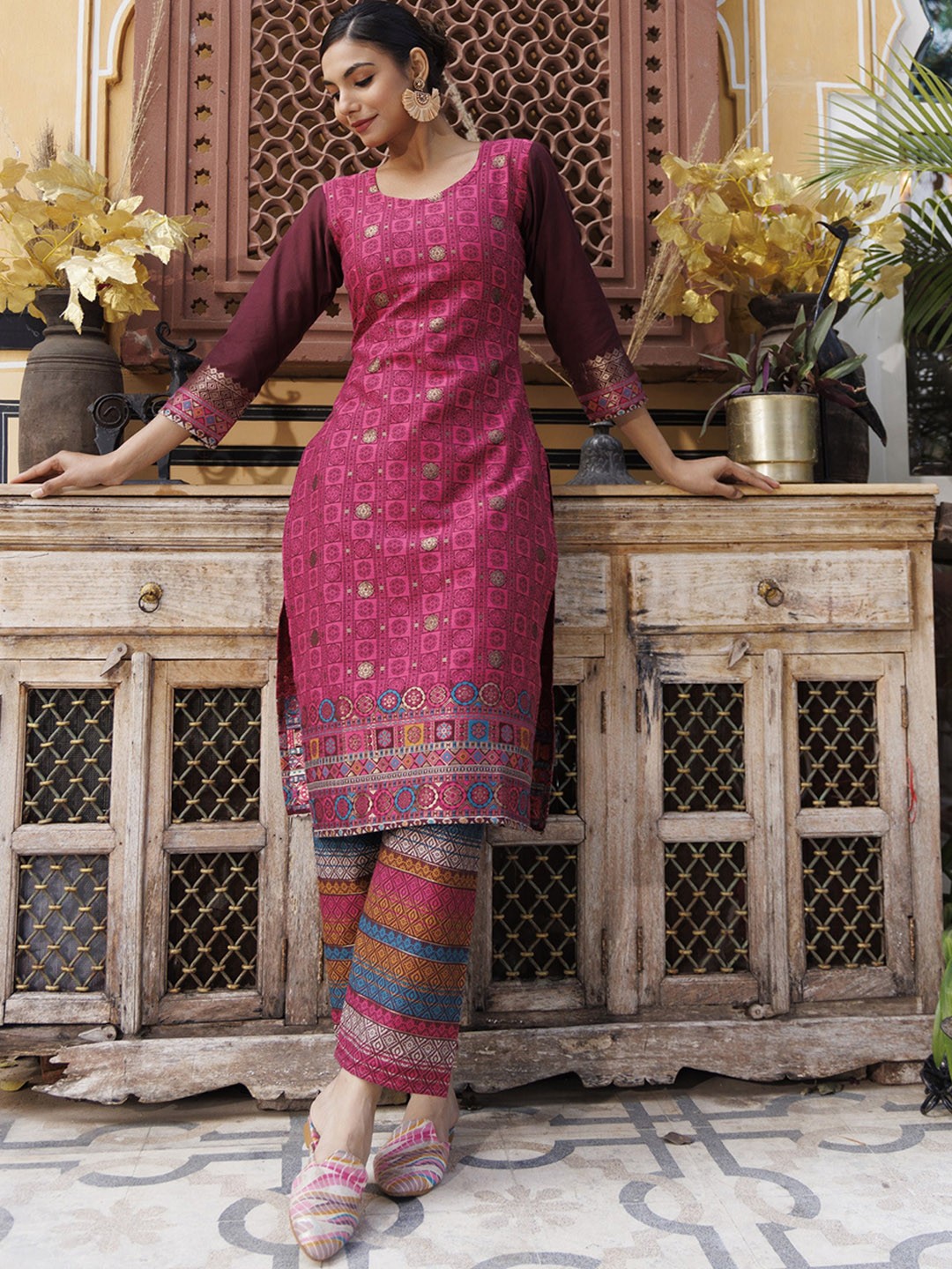 

KIDAR Round Neck Woven Design Straight Kurta with Trouser, Pink