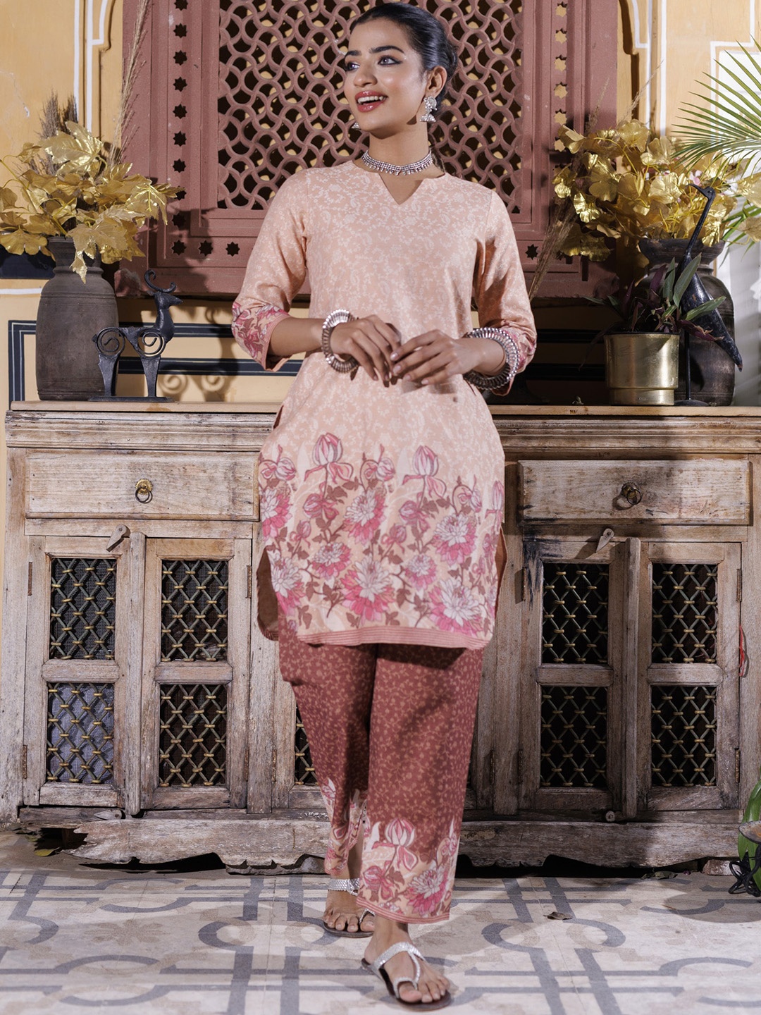 

KIDAR Notched Neck Floral Printed Straight Kurta with Trouser, Rose