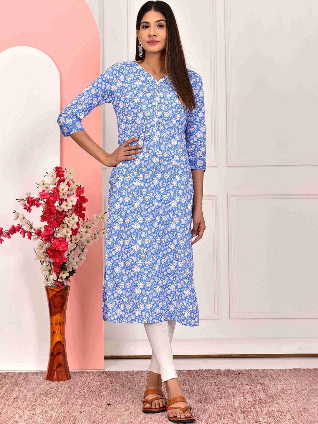 

PARCHHAI Floral Printed V-Neck Pure Cotton Straight Kurta, Blue