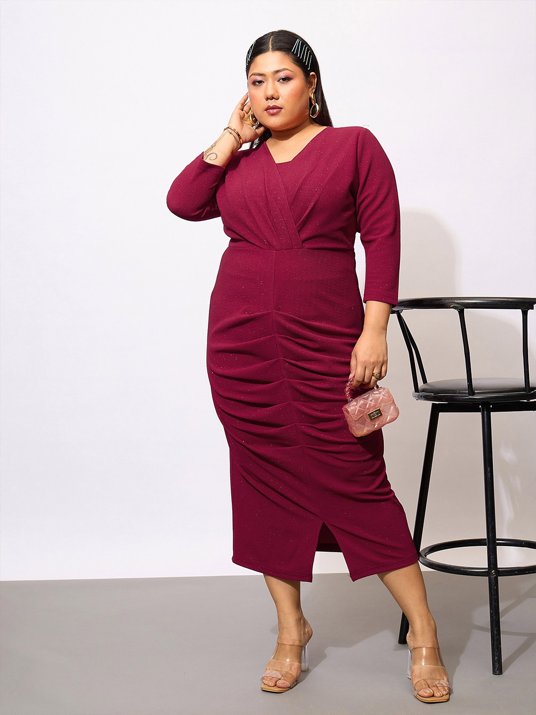 

SASSAFRAS Curve Plus Size Maroon Glitter Ruched Sheath Midi Dress