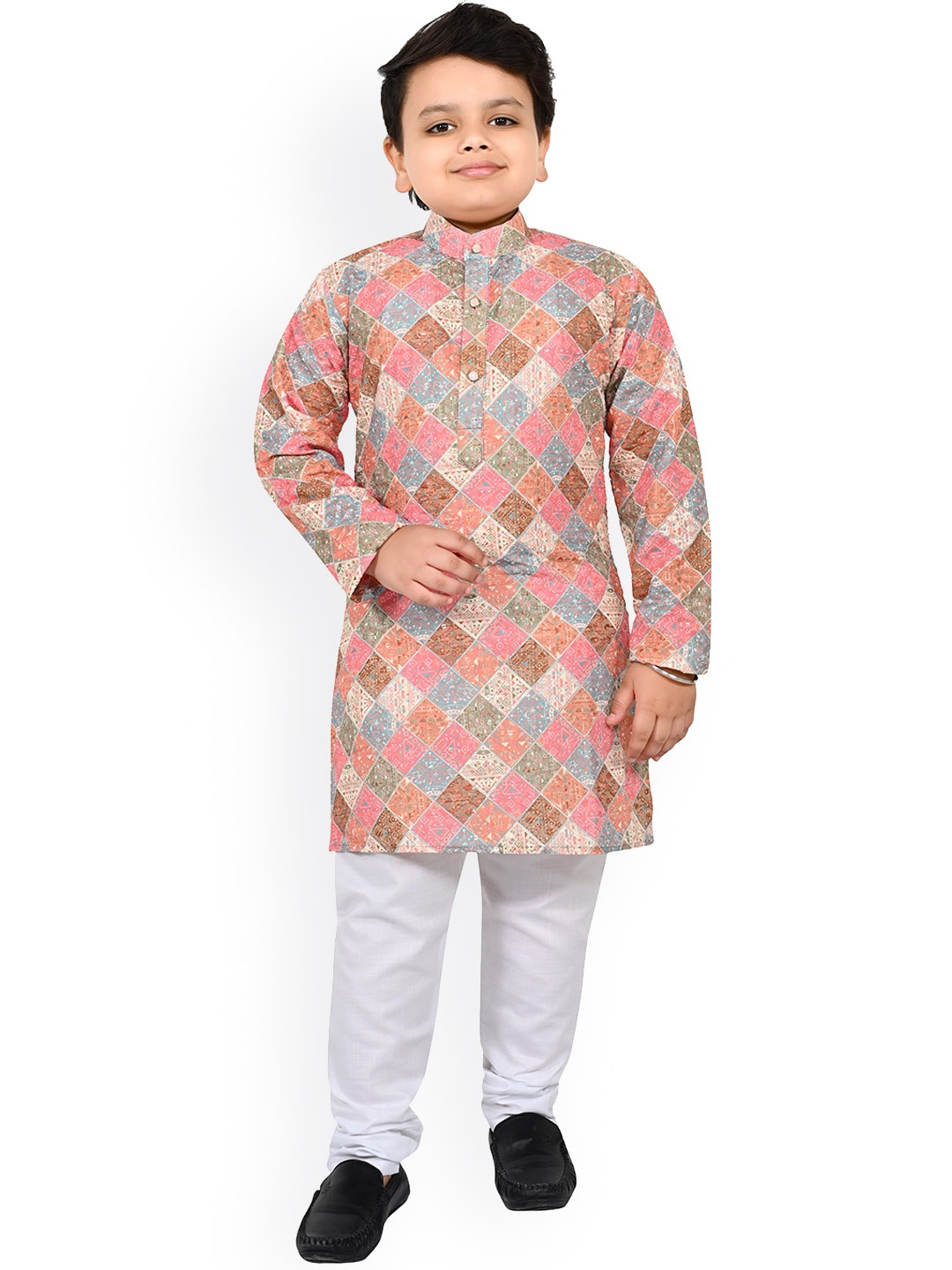 

BAESD Boys Geometric Printed Mandarin Collar Gong Sleeves Kurta with Pyjamas, Pink