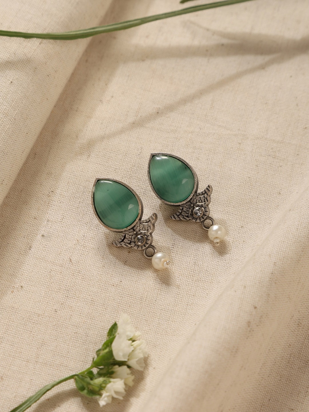 

trueBrowns Silver Plated Contemporary Oxidised Studs
