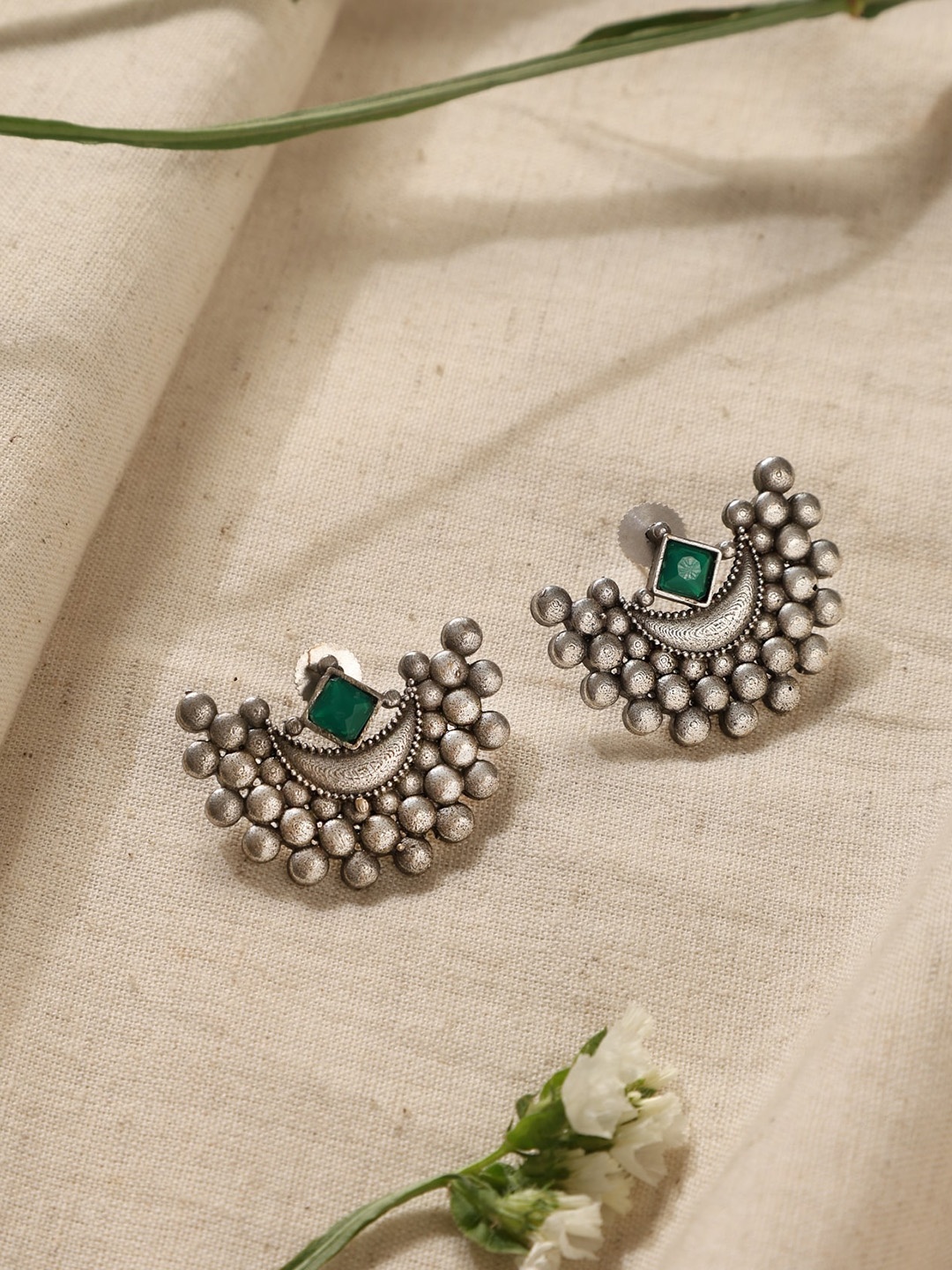 

trueBrowns Silver Plated Contemporary Oxidised Studs