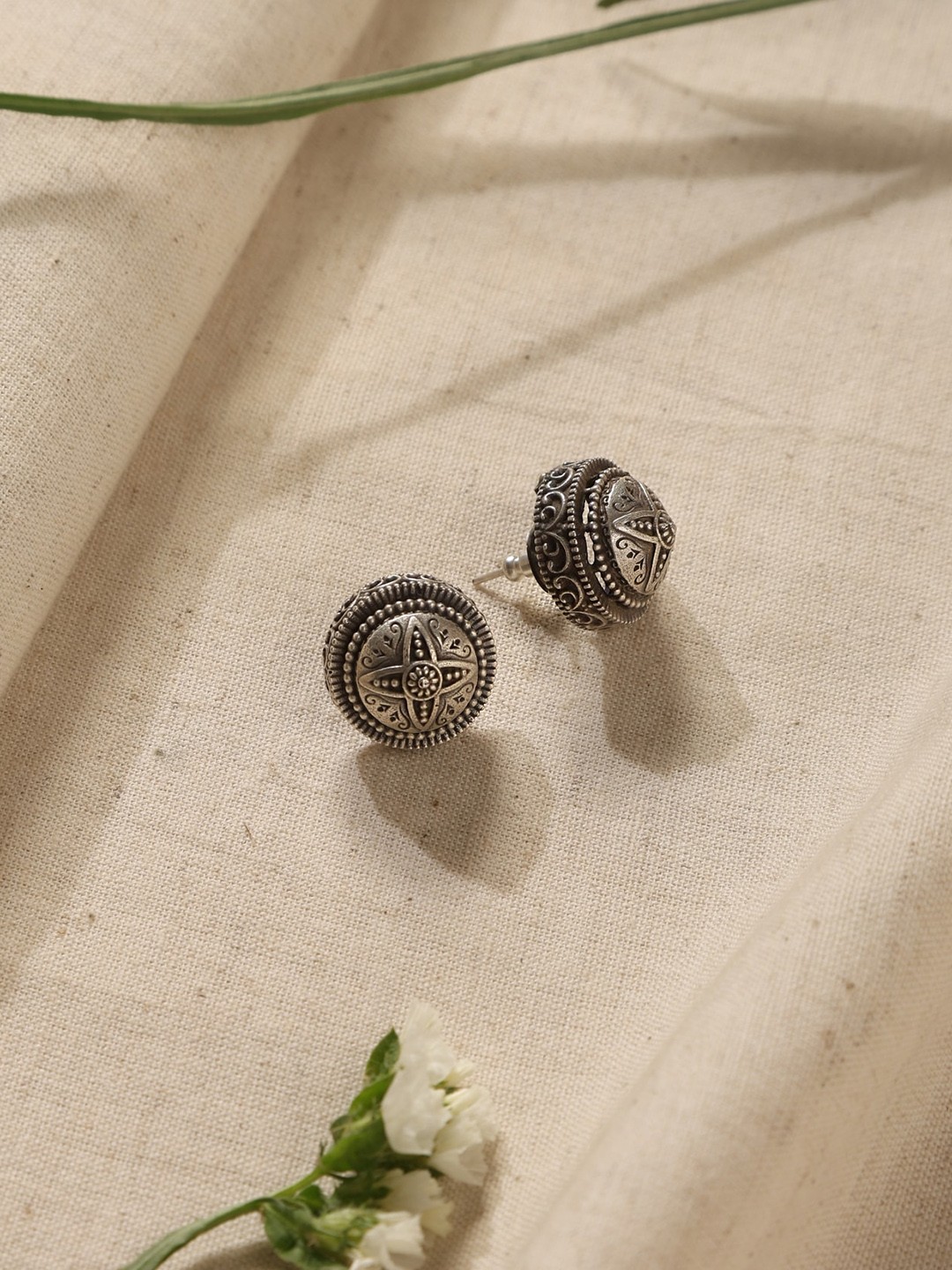 

trueBrowns Silver-Plated Brass Contemporary Studs Earrings
