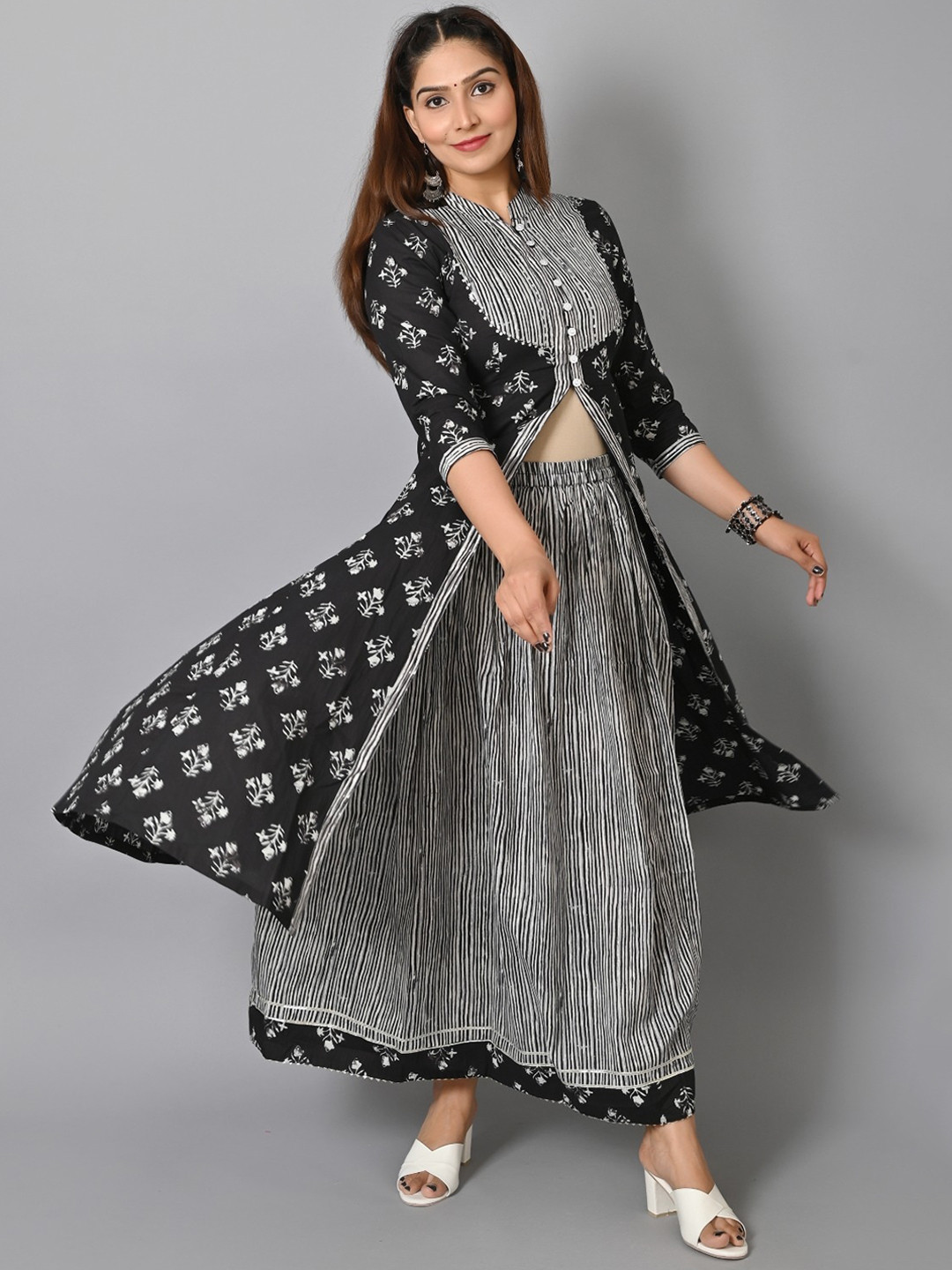

BAESD Floral Printed Mandarin Collar Gotta Patti Pure Cotton Anarkali Kurta With Skirt, Black