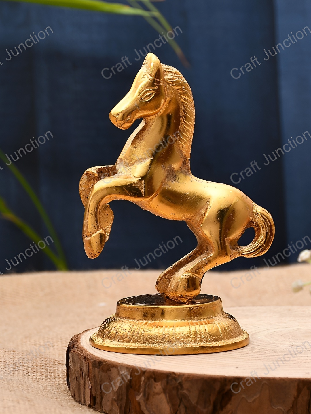 

Craft Junction Gold-Toned Metal Running Horse Showpieces