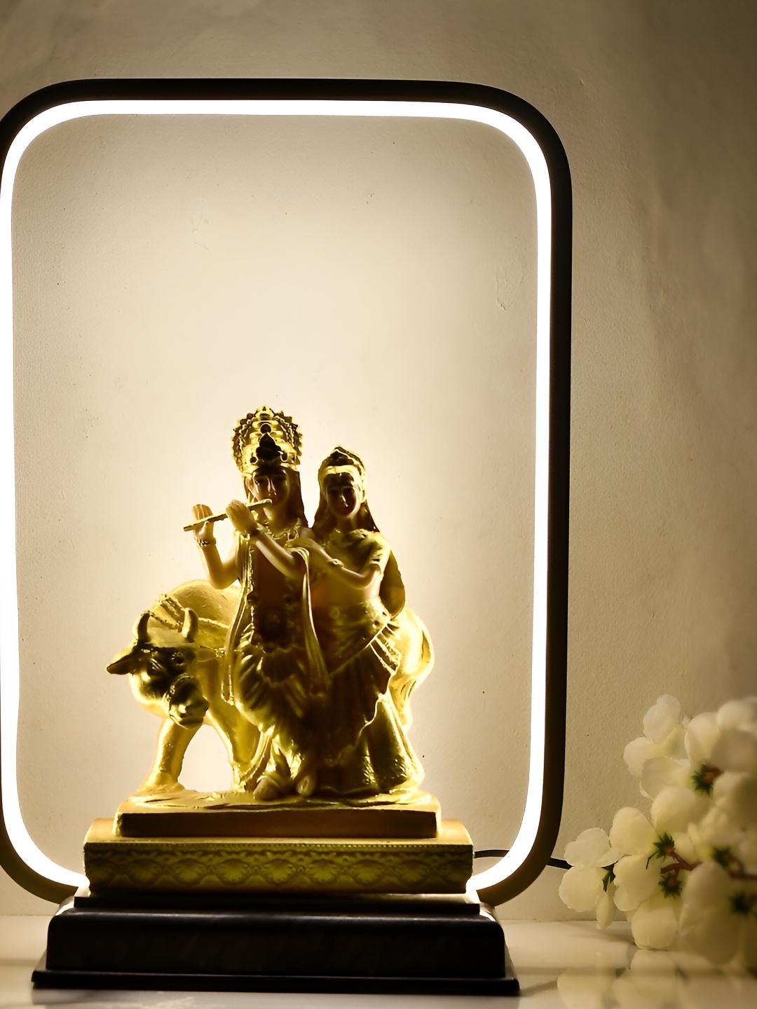 

Craft Junction Gold Toned & Black Brass Decorative Showpiece