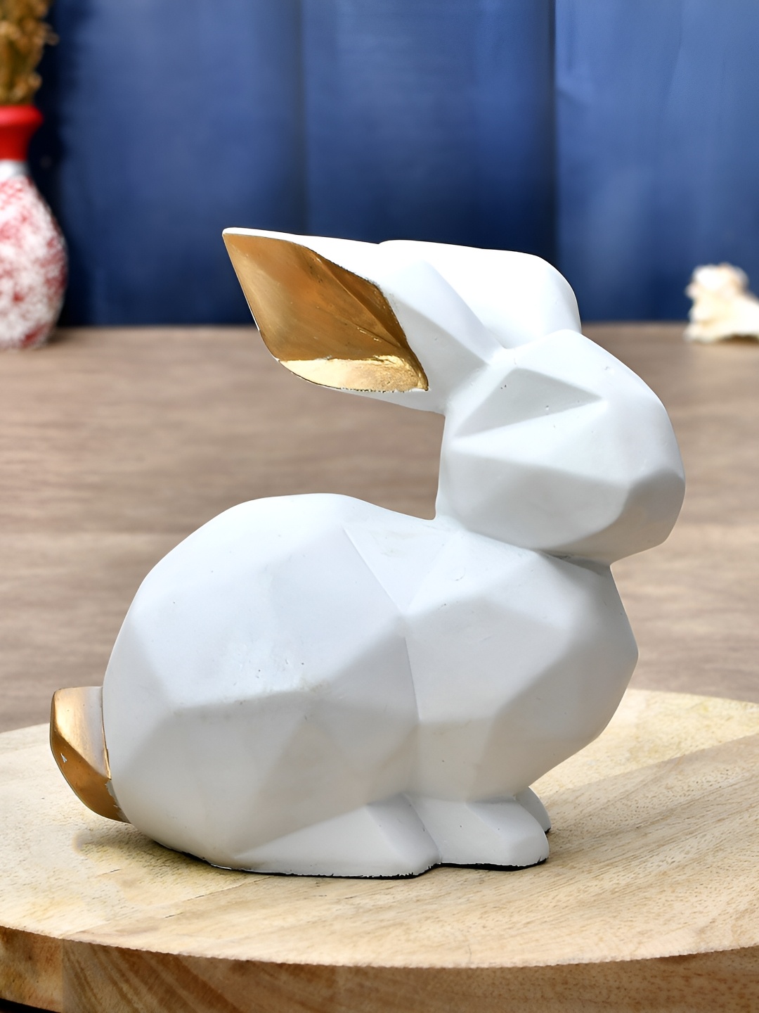 

Craft Junction White Rabbit Showpiece