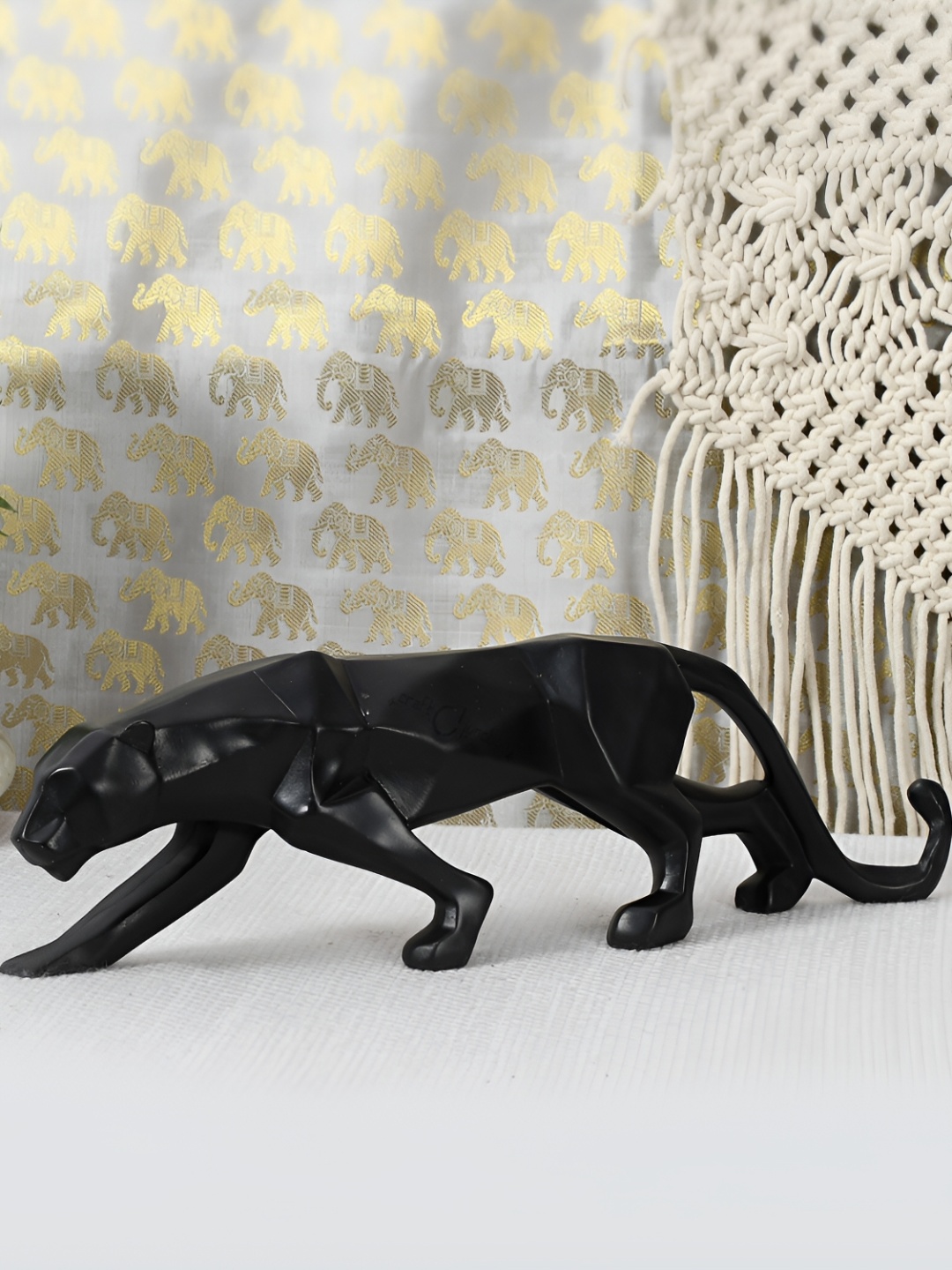 

Craft Junction Black Small Figurine Showpiece