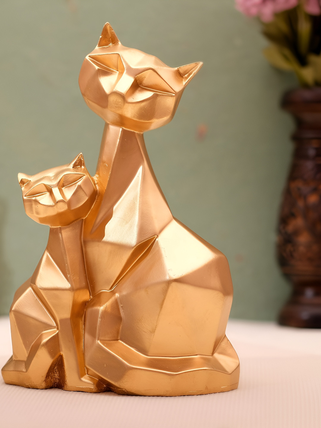

Craft Junction Gold-Toned Two Cats Showpiece