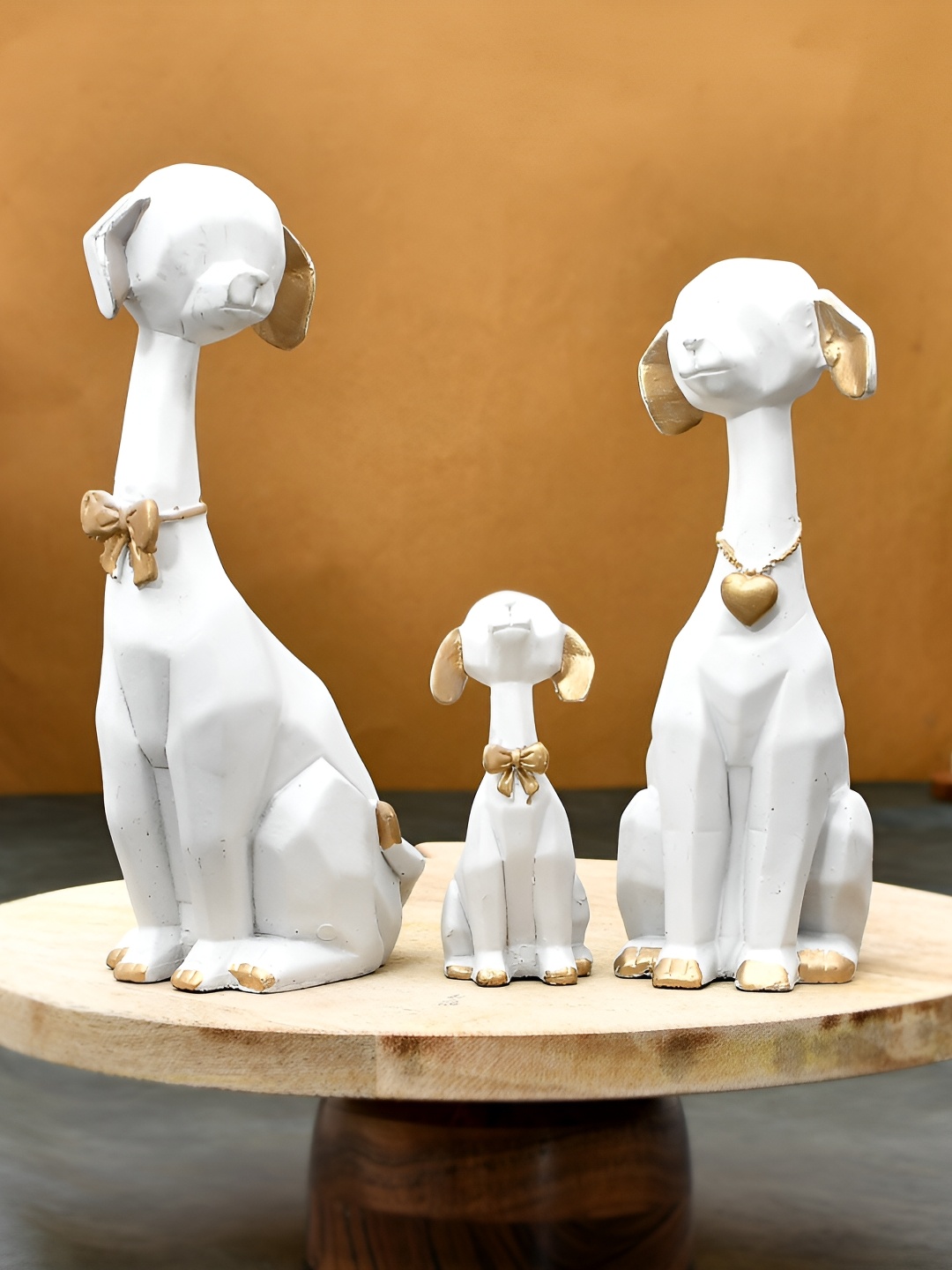 

Craft Junction White Dogs Polyresign Showpiece, Multi