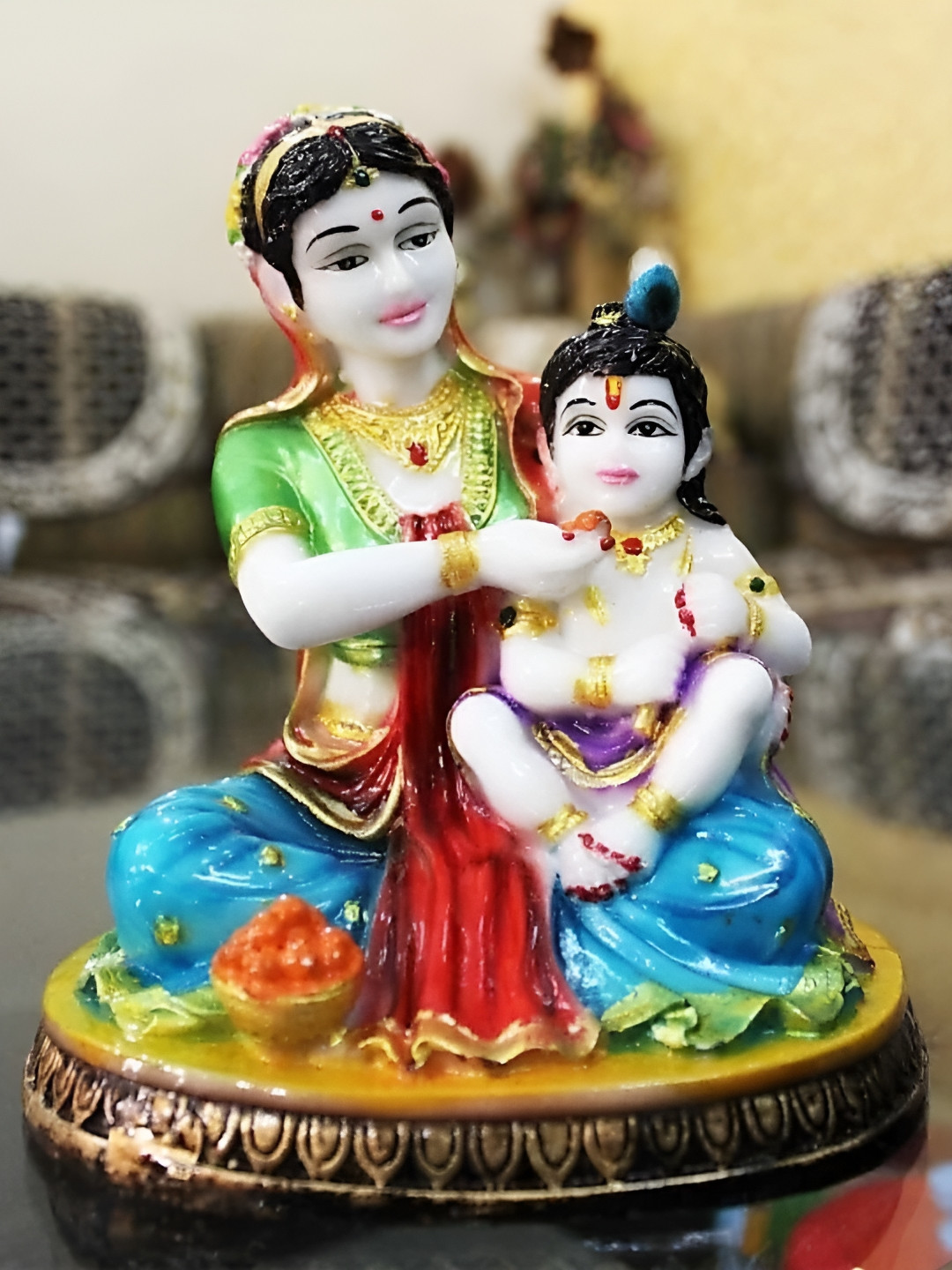 

Craft Junction White Polyresin Figurine Showpiece