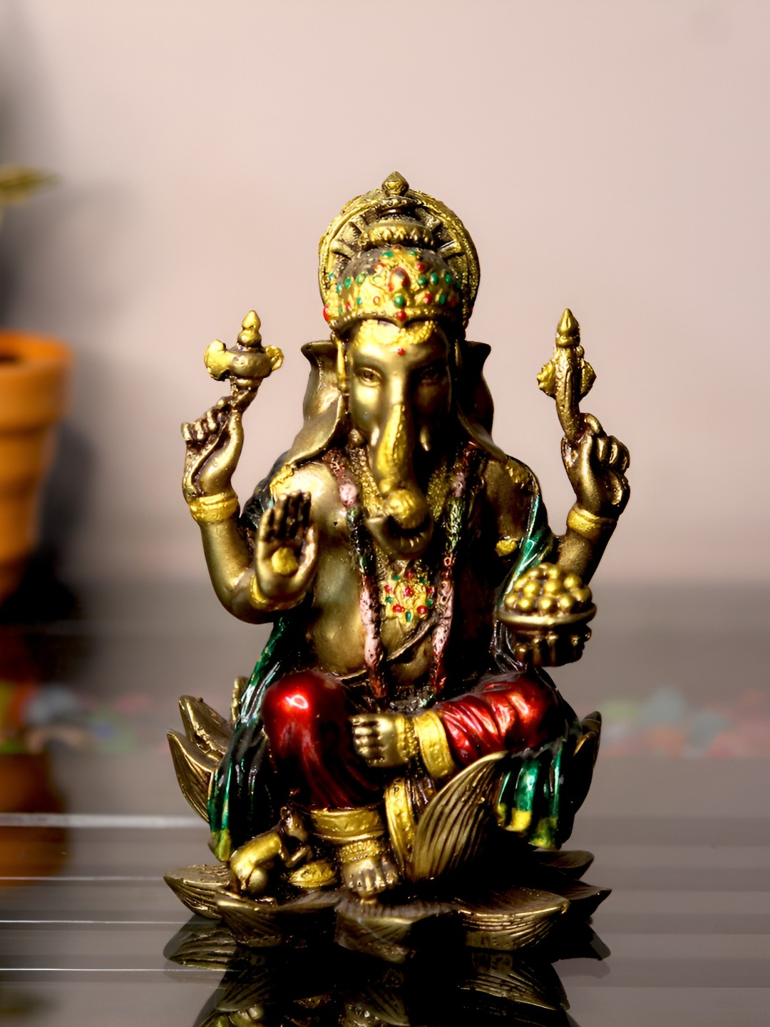 

Craft Junction Gold Toned Lord Ganesha Showpiece
