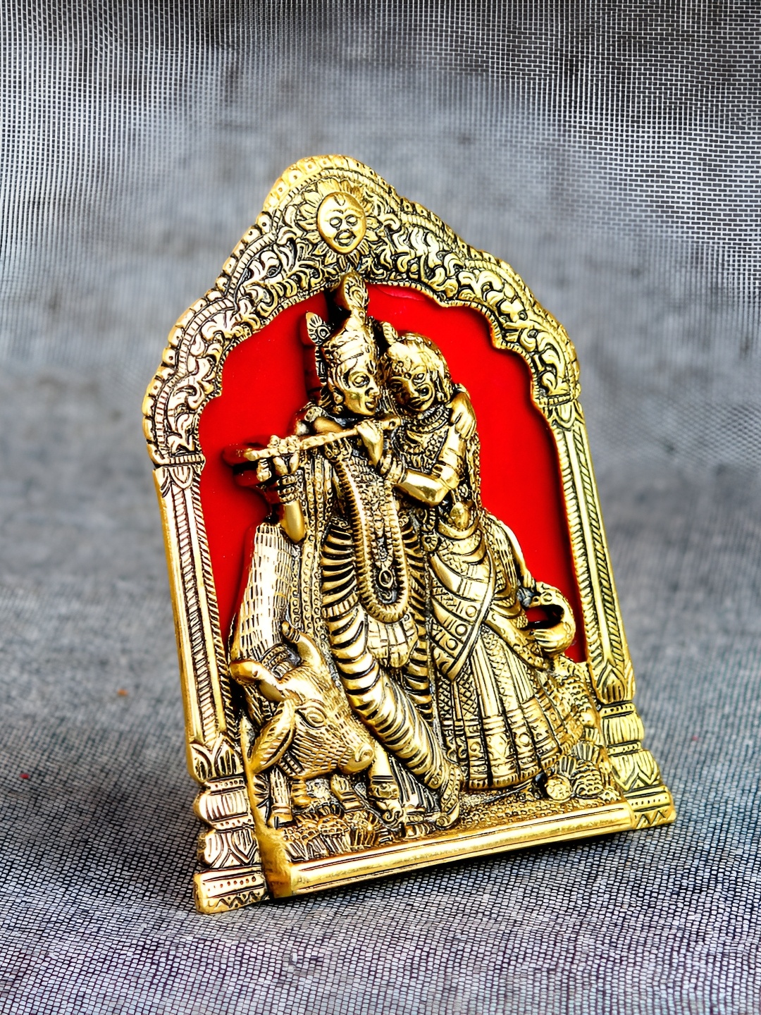 

Craft Junction Gold-Toned & Red Religious Idol Showpiece