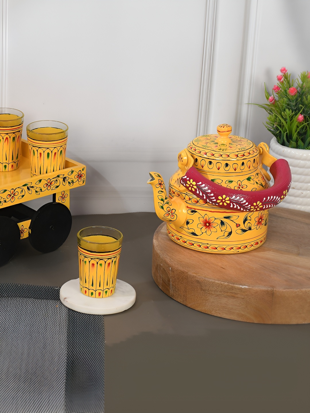 

Craft Junction Yellow Metal Curio Showpiece, Multi