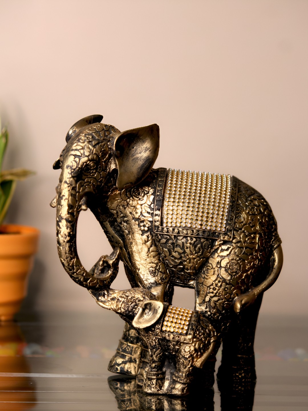 

Craft Junction Gold Toned Brass Decorative Showpiece