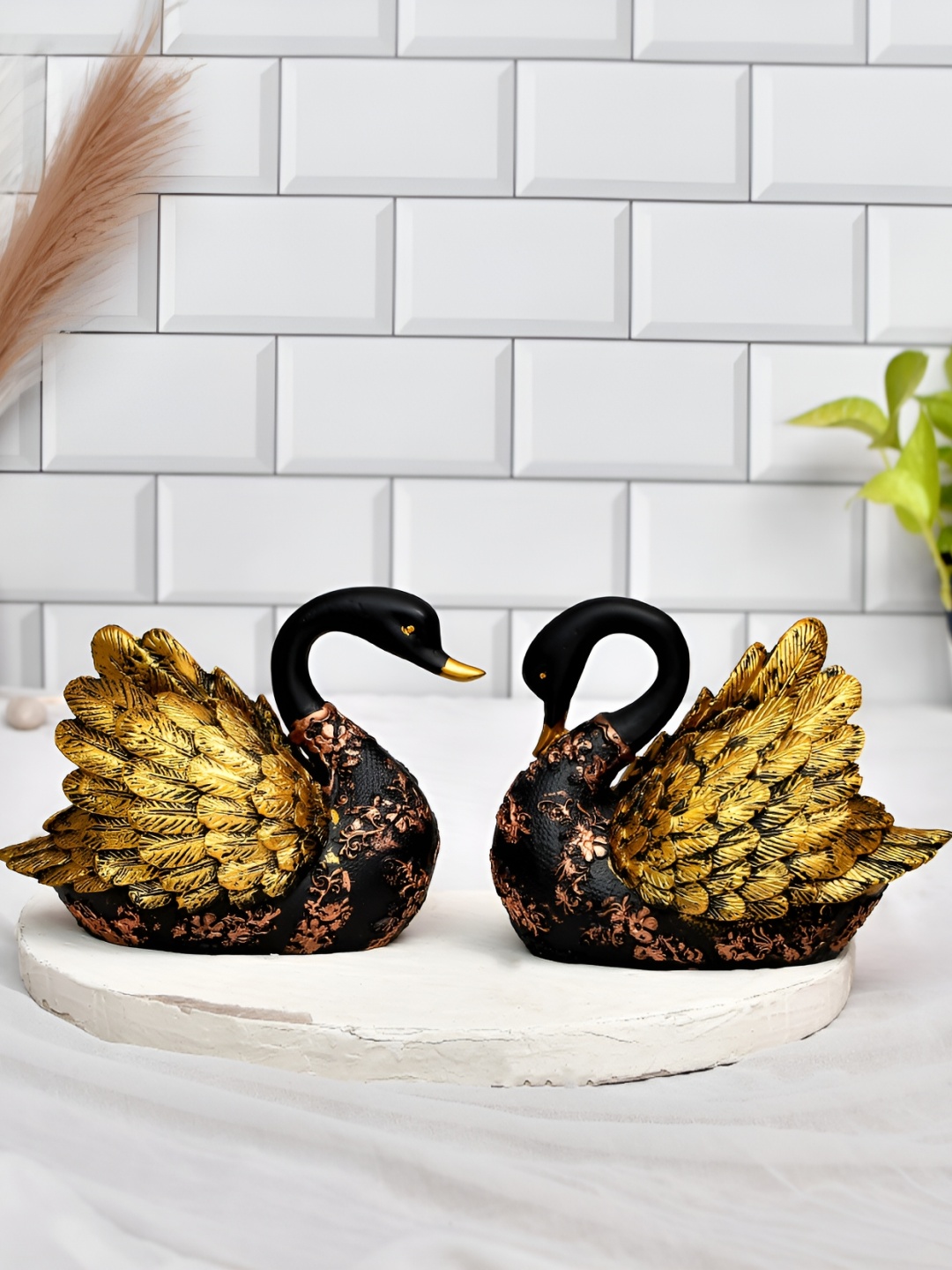 

Craft Junction Black Swan Pair Showpiece