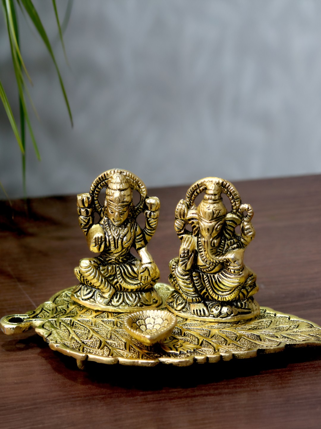 

Craft Junction Gold toned Metal Religious Showpiece