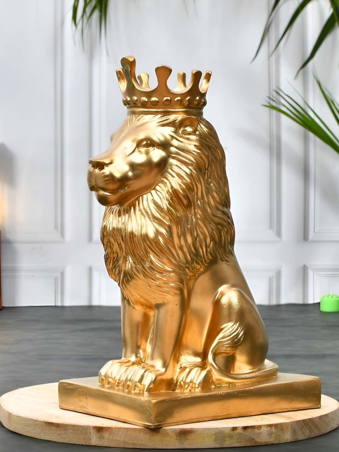 

Craft Junction Gold Toned Curio Showpiece