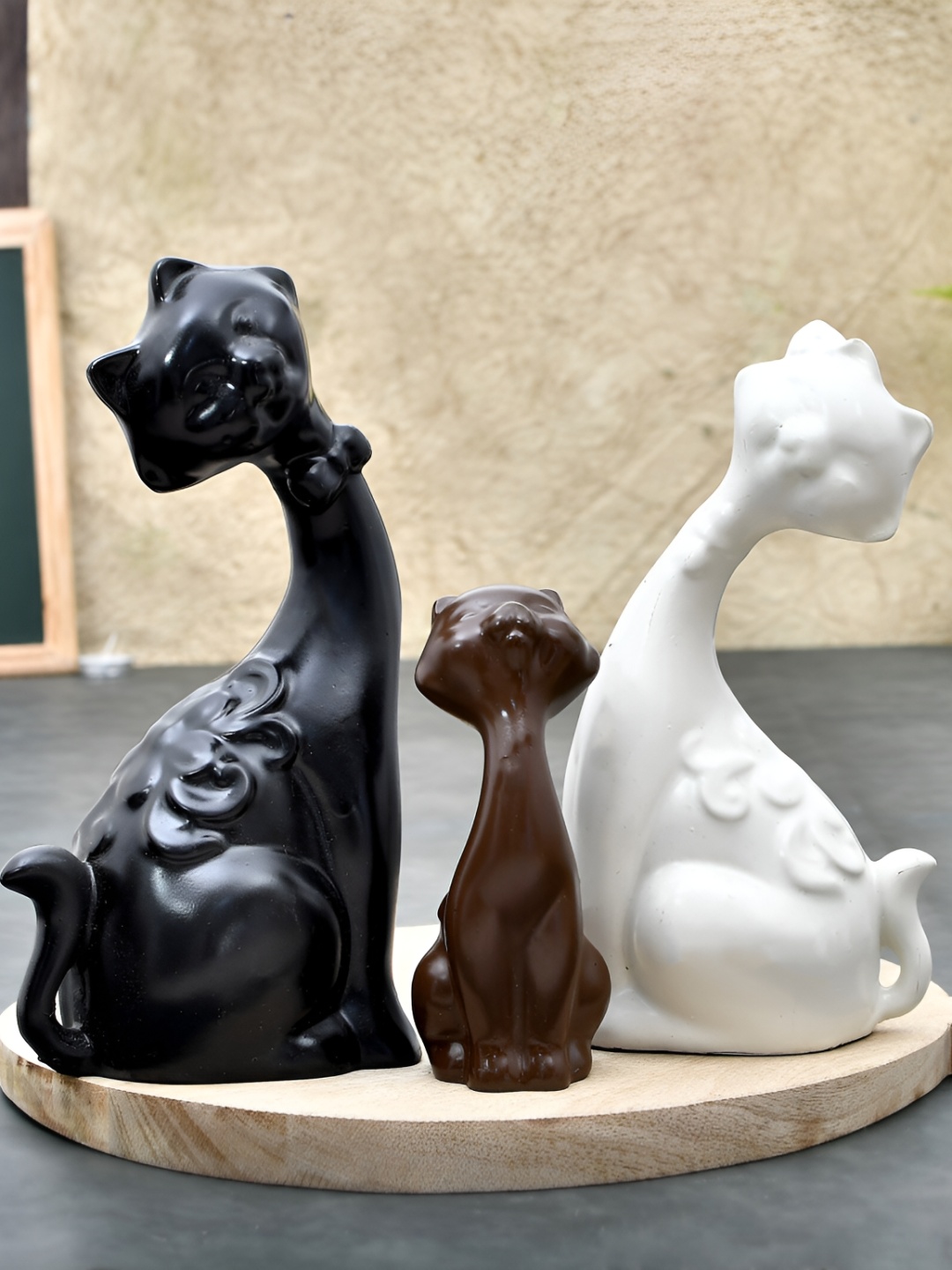 

Craft Junction White & Black 3 Pieces Showpiece