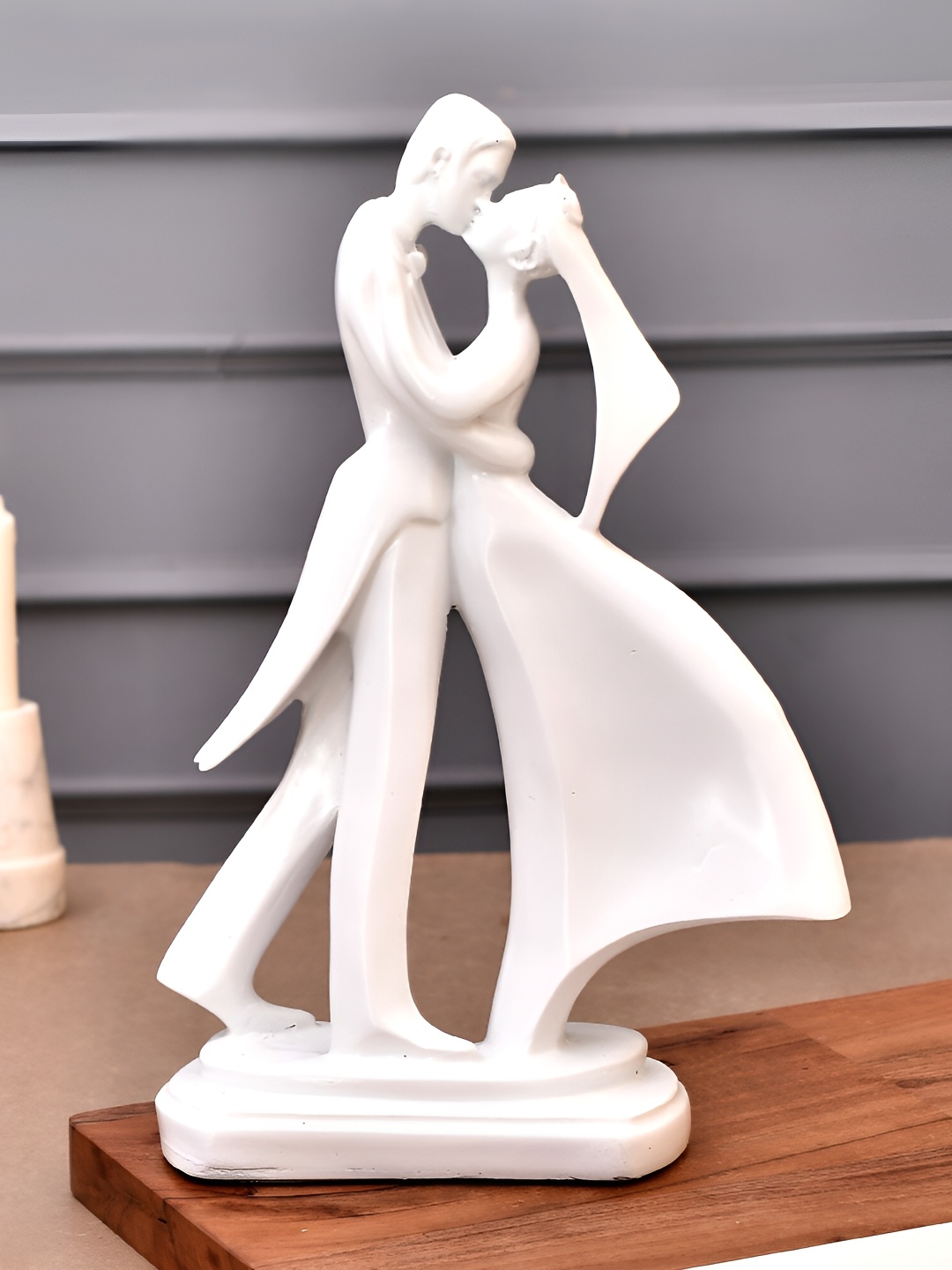 

Craft Junction White Dancing Couple Showpieces
