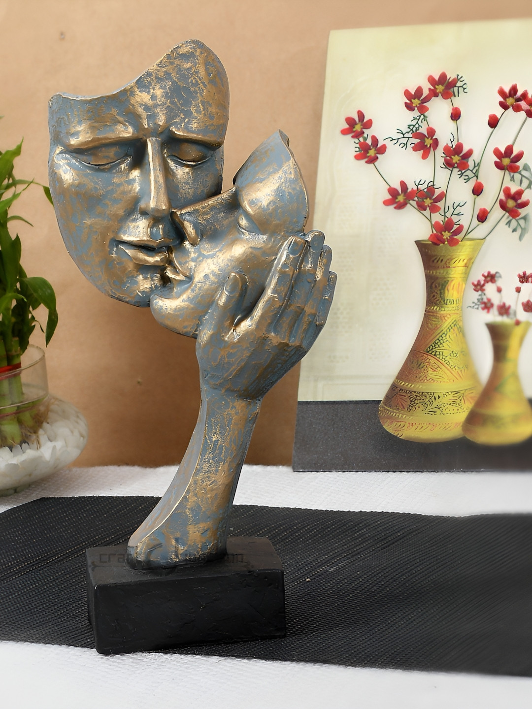 

Craft Junction Grey & Gold Toned Curio Showpiece