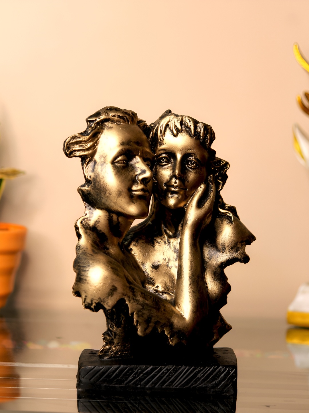 

Craft Junction Black & Gold Toned Small Figurine Showpiece