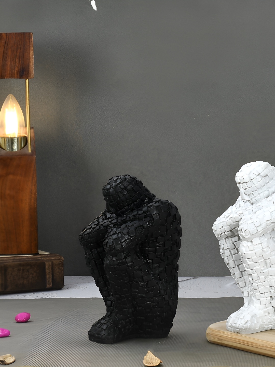 

Craft Junction Black White Polyresin Figurine Showpiece