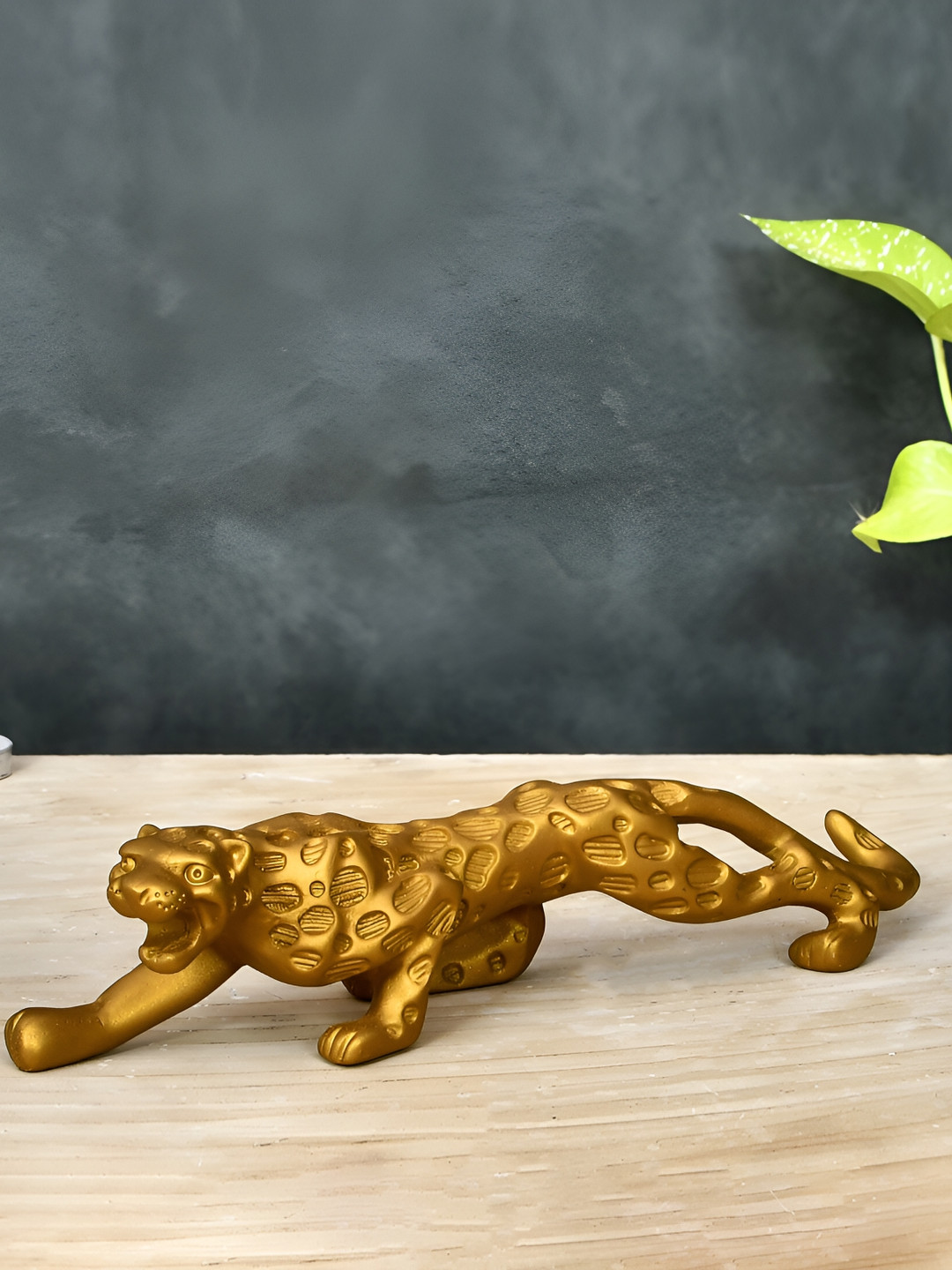 

Craft Junction Gold Toned Small Size Animal Showpiece