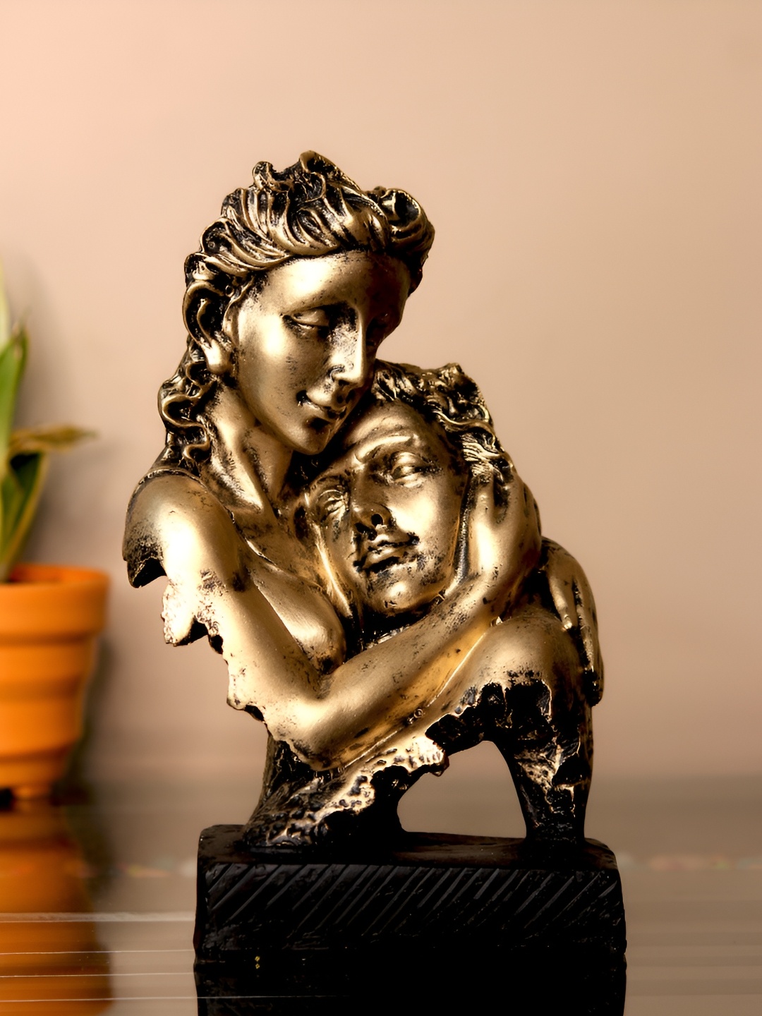 

Craft Junction Gold Toned Brass Decorative Showpiece